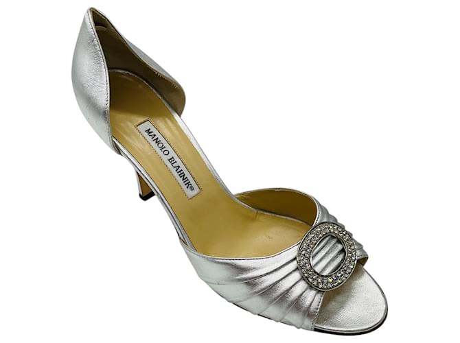 MANOLO BLAHNIK LISTONYシルバー Manolo Blahnik Silver D'Orsay Heels with Crystal Brooch Silvery