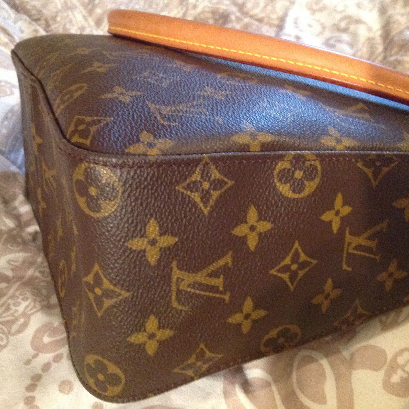 Looping leather handbag Louis Vuitton Brown in Cloth - 36752377