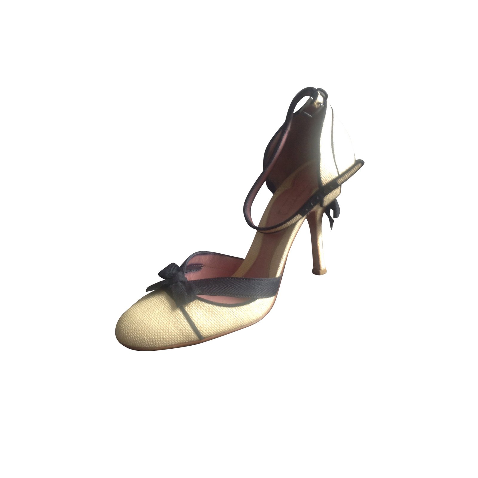 alaia heels