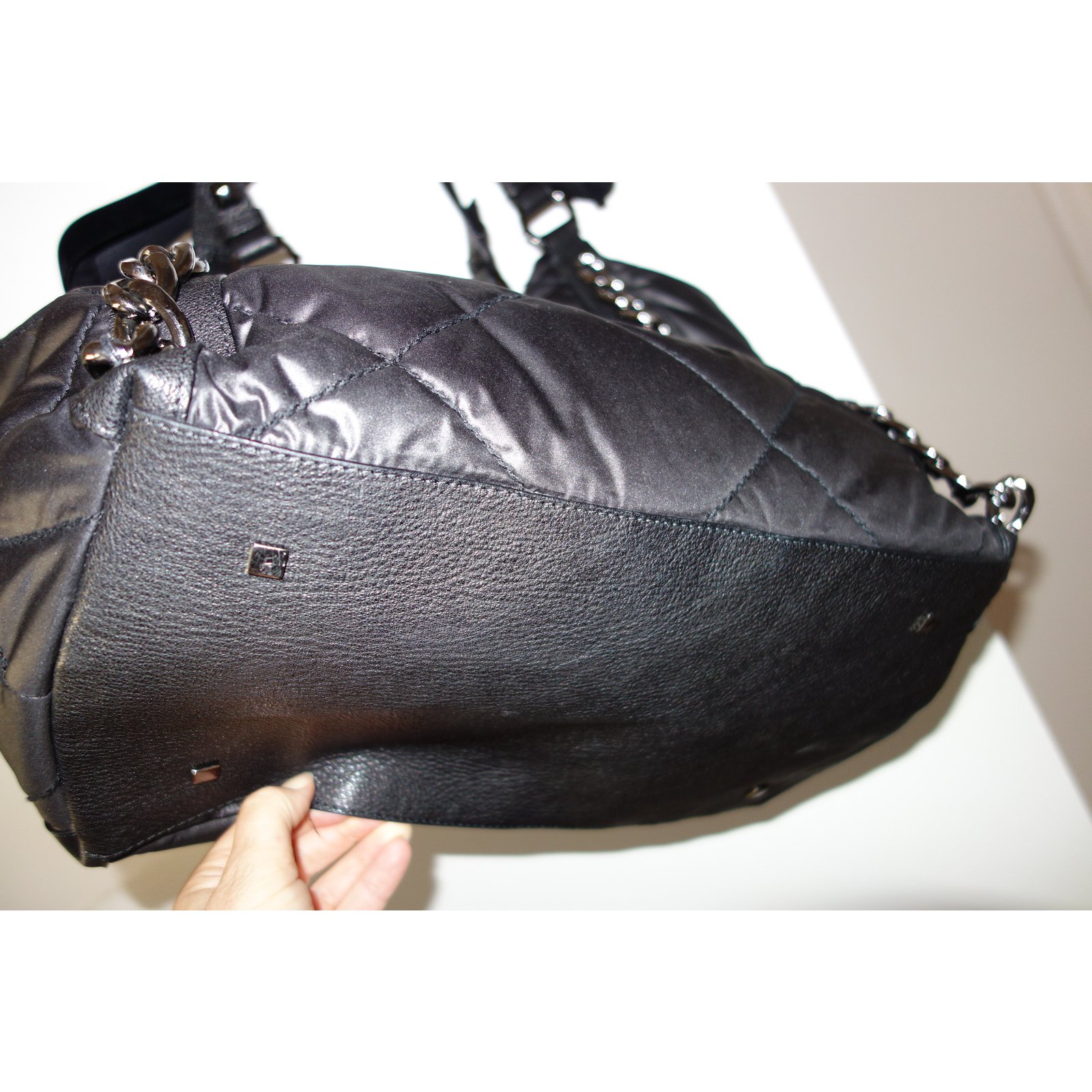 Pierre Balmain grand sac shopping XXL matelass?� Cuir Noir ref.9173 - Joli Closet