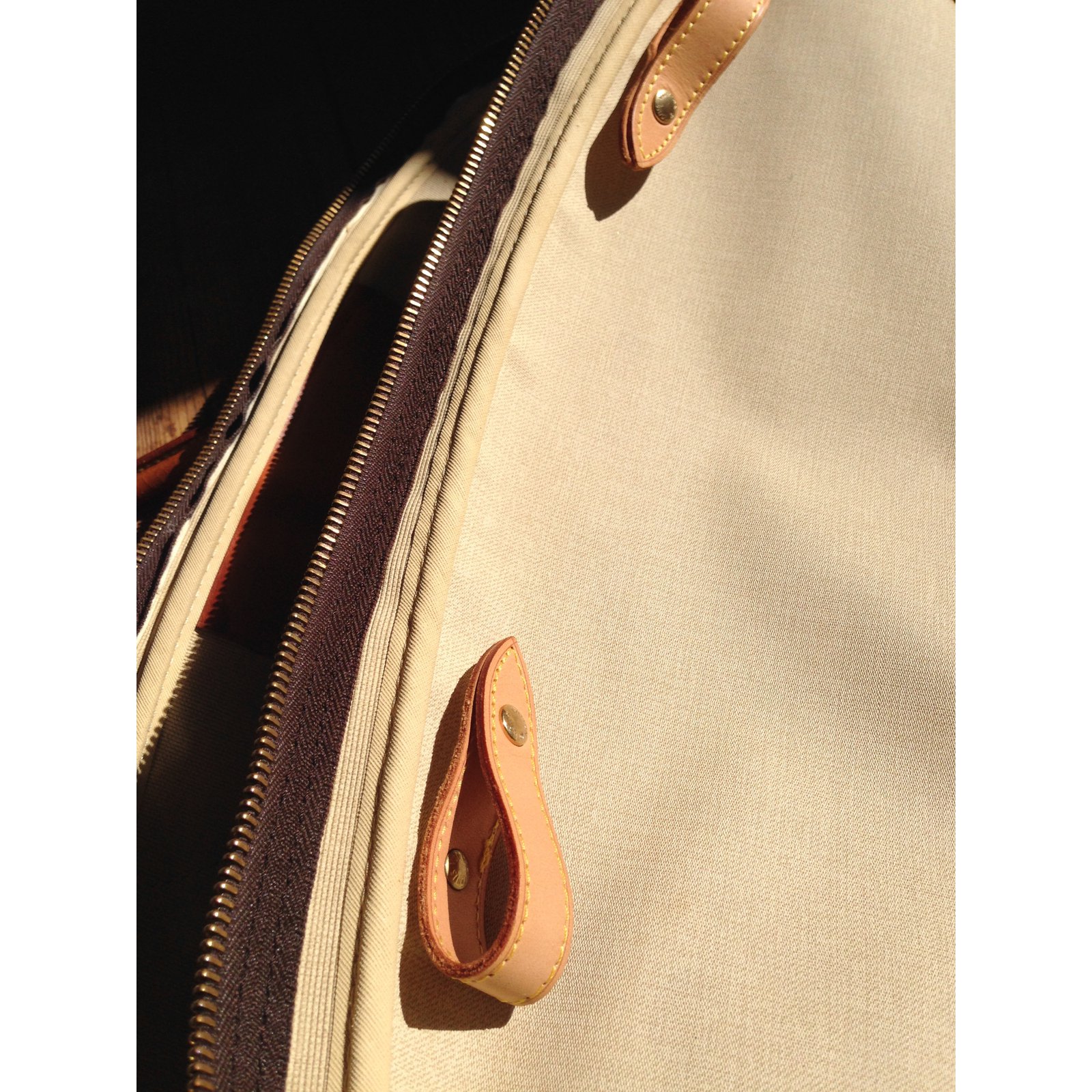 Louis Vuitton Travel bag Brown Synthetic ref.9650 - Joli Closet