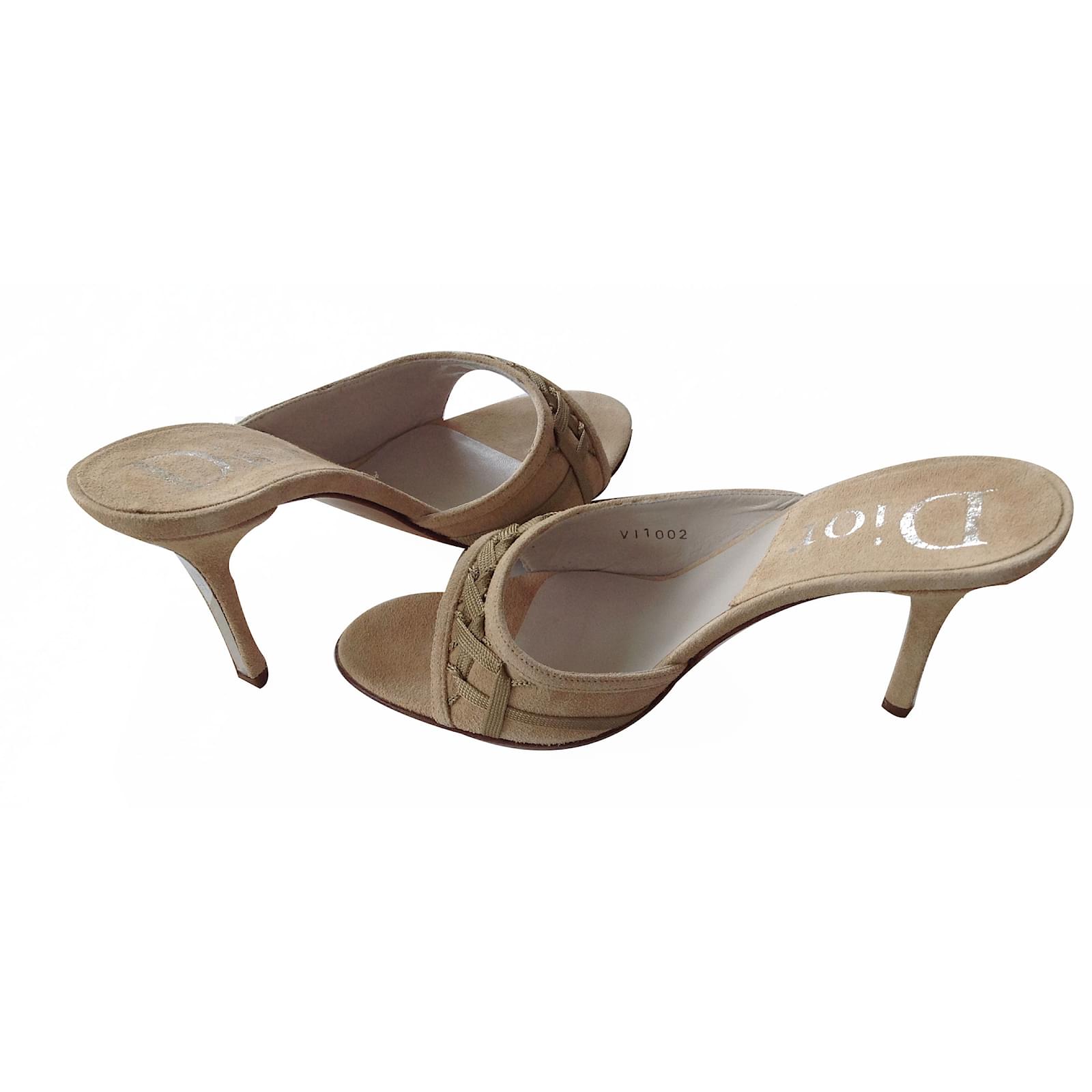 Mules Christian Dior Mules Suede Beige ref.16826 Joli Closet