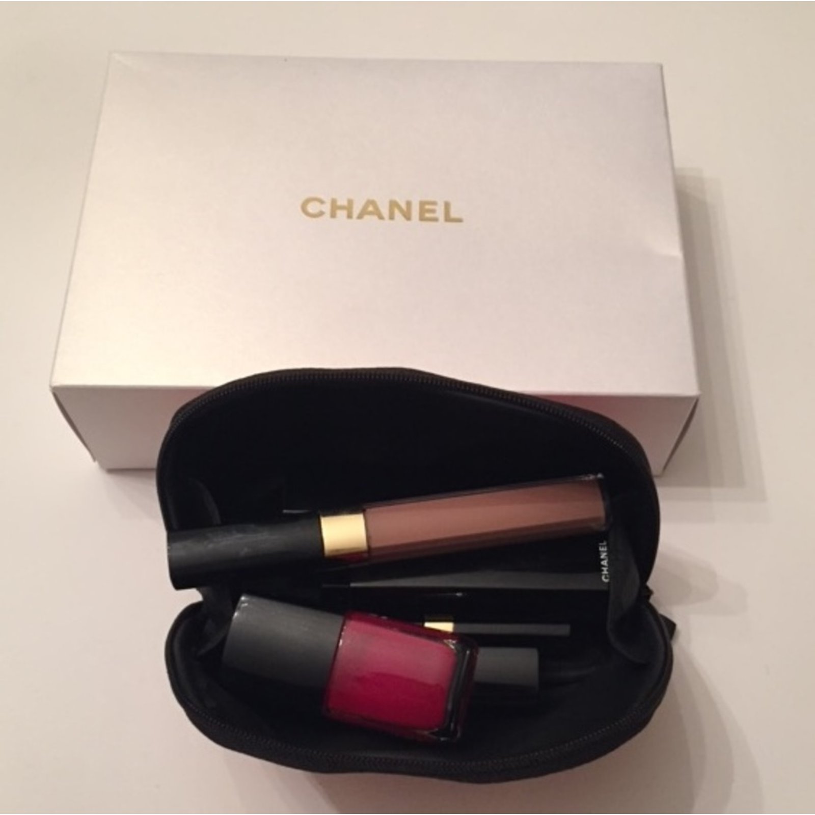CHANEL Beauty RED Makeup CASE Small
