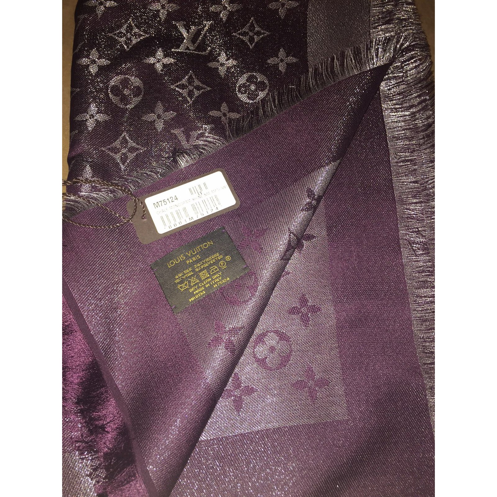 Louis Vuitton shawl Purple Silk ref.21803 - Joli Closet