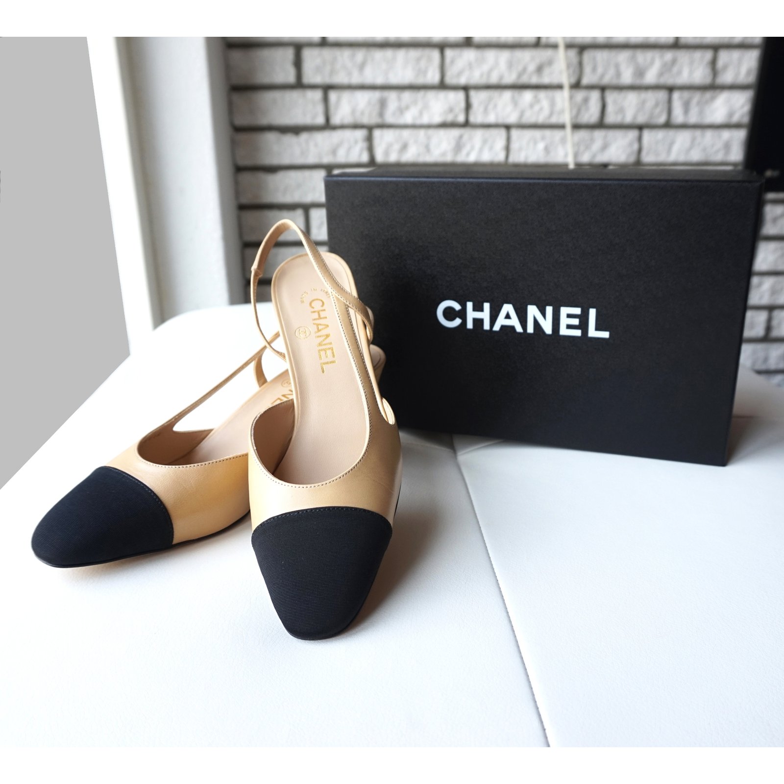 Chanel Slingback Beige Leather ref.22046 - Joli Closet