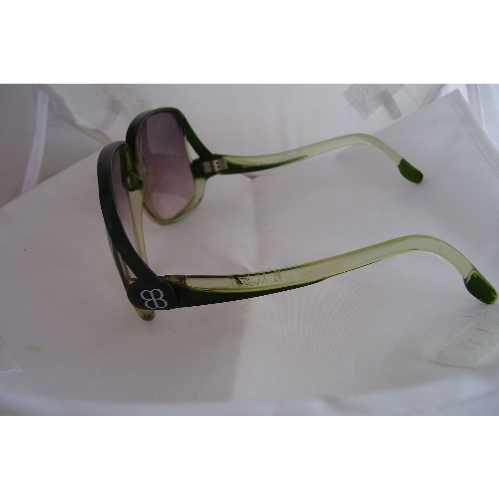 Balenciaga 7693 Green Plastic ref.22588 - Joli Closet display picture 1