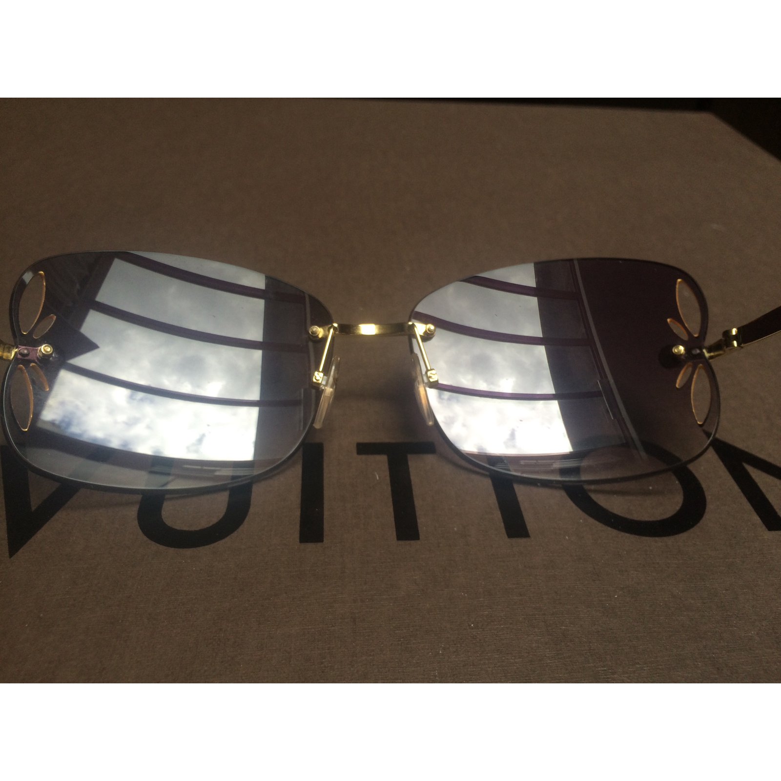 Louis Vuitton Sunglasses Purple ref.22696 - Joli Closet