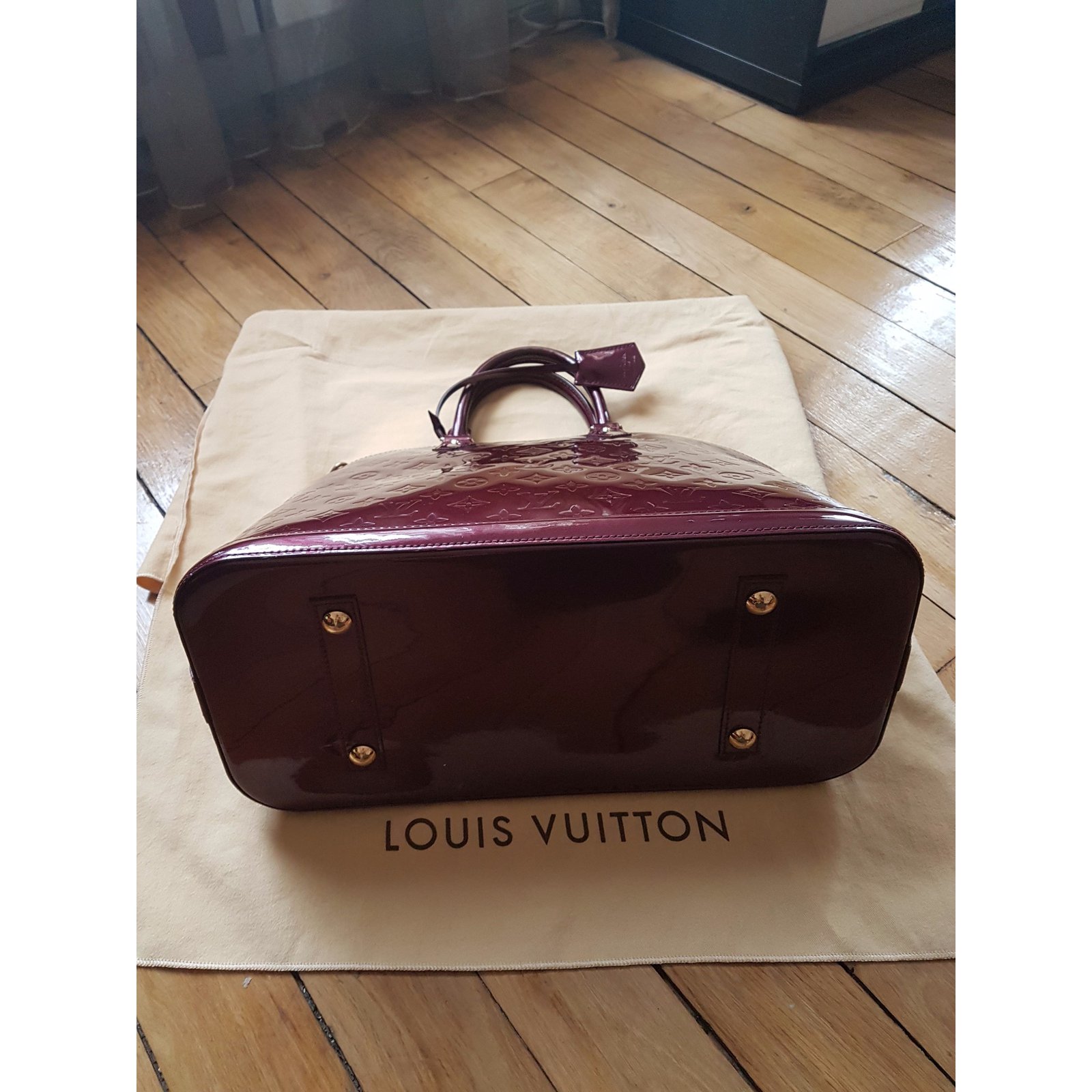 Louis Vuitton Sac Alma GM Vernis Bordeaux Cuir ref.1035996 - Joli