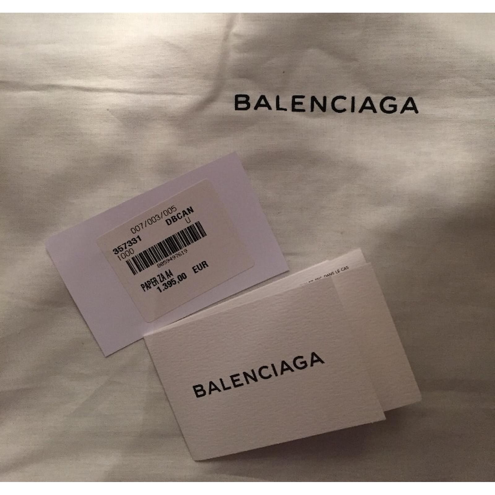 Tiquette balenciaga sale