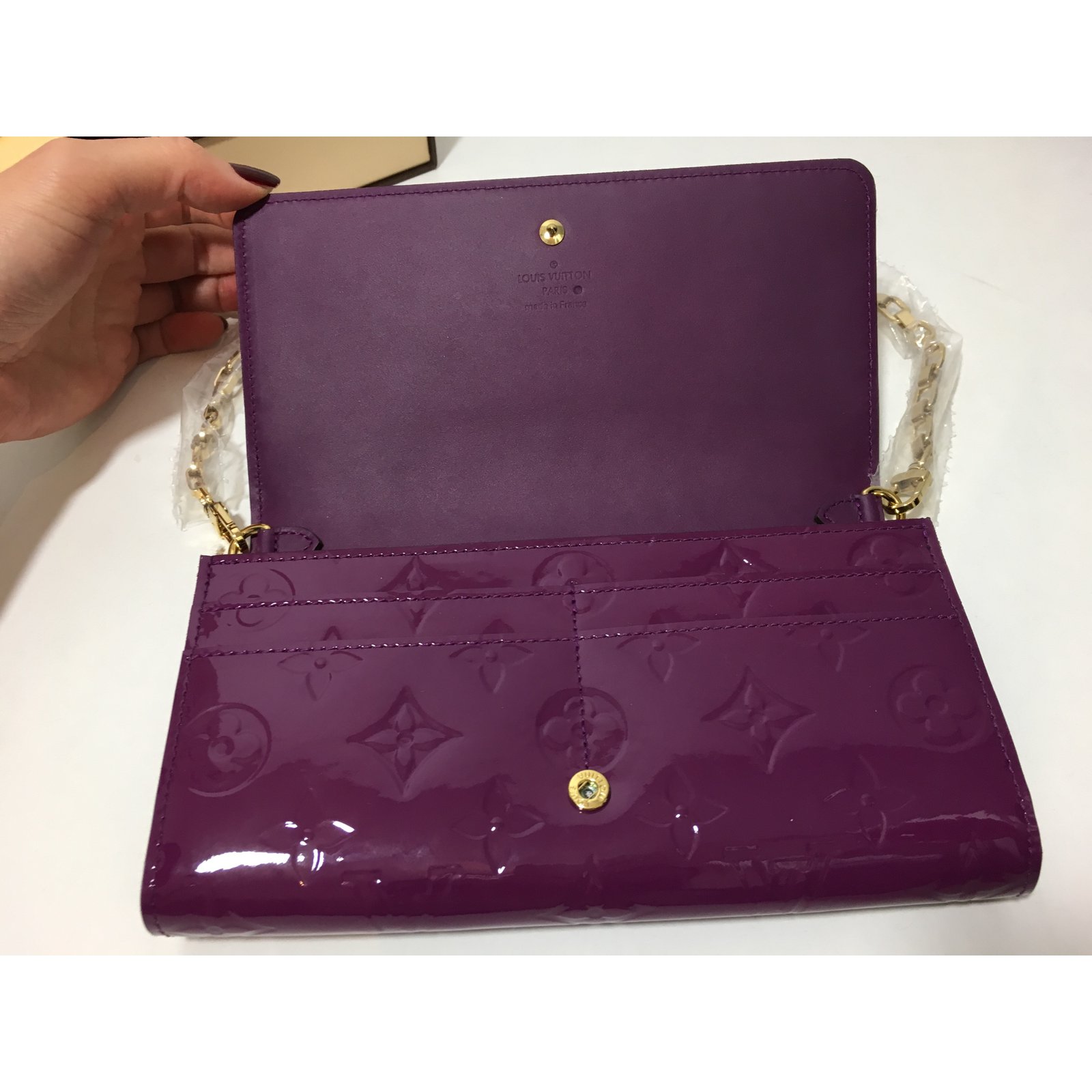 Louis Vuitton Clutch bags Purple Patent leather ref.25762 - Joli Closet