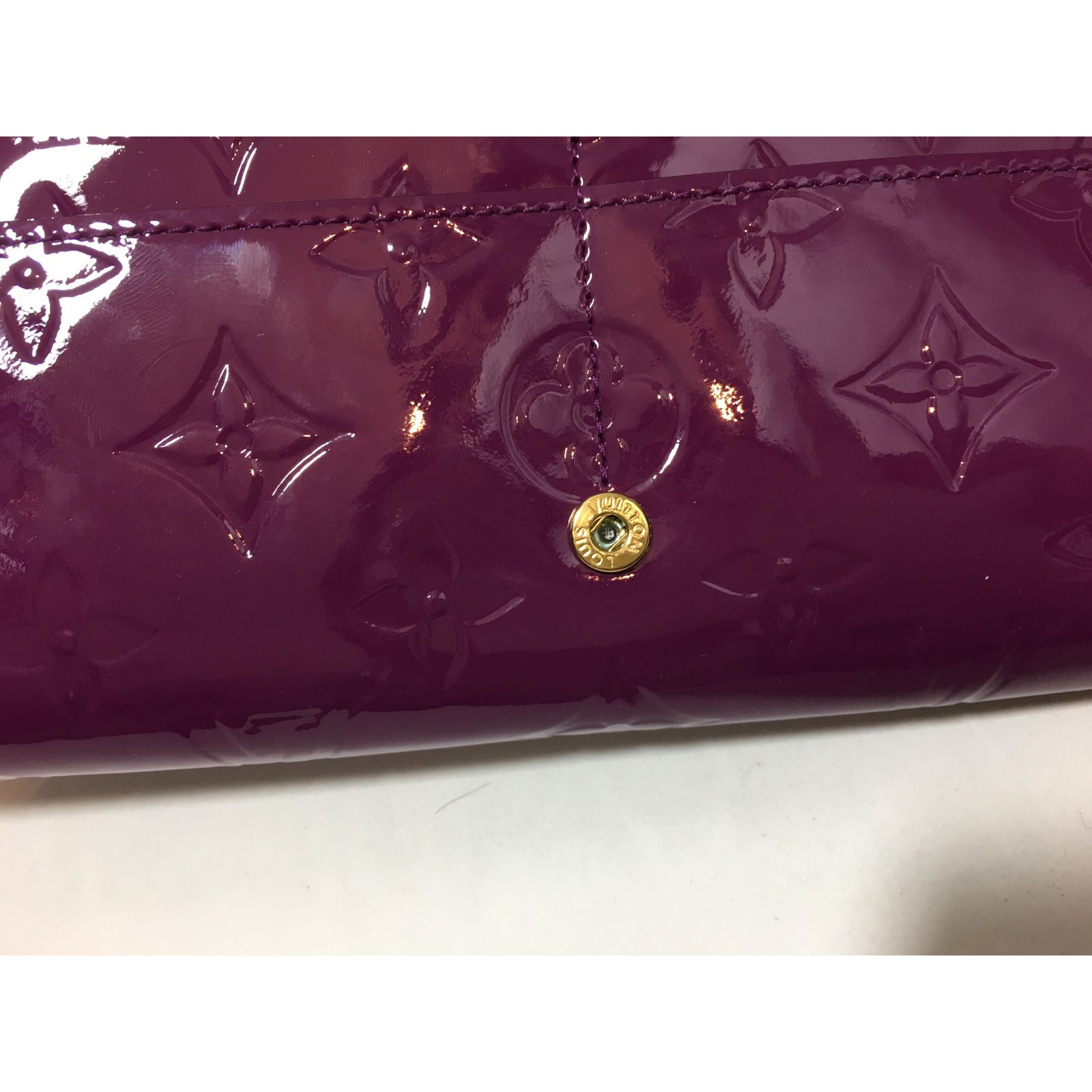 Louis Vuitton Clutch bags Purple Patent leather ref.25762 - Joli