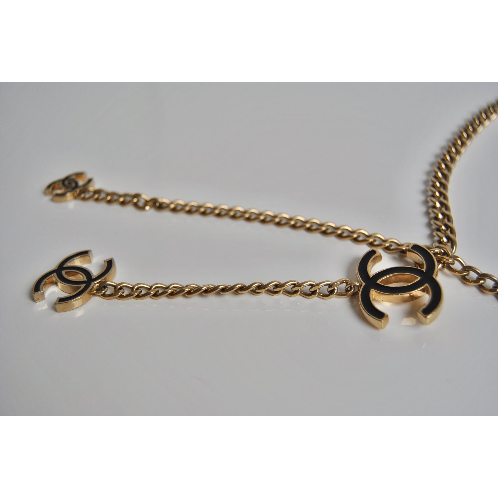 Chanel 1994 Bell Loupe Gold Chain Necklace 38502
