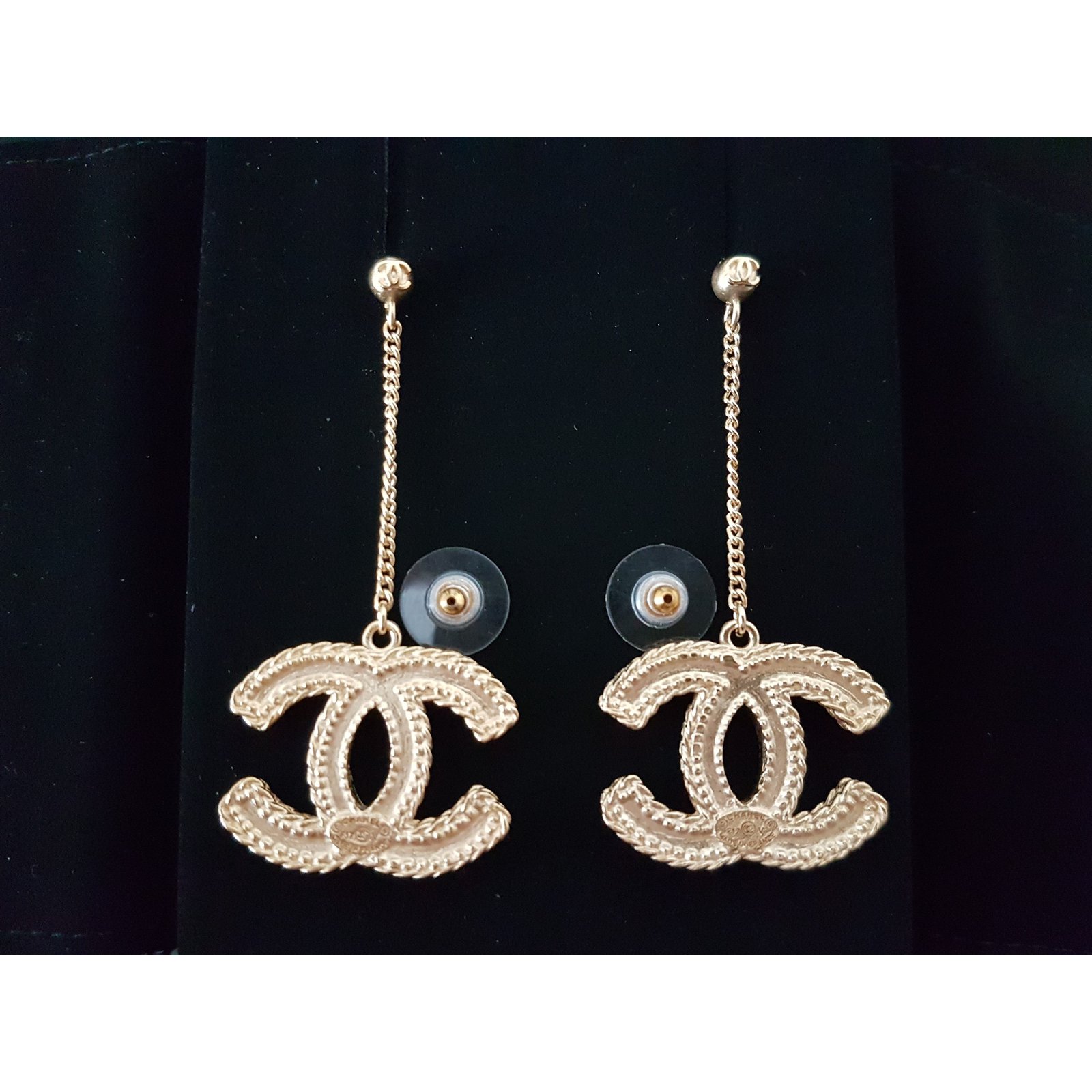 Chanel Earrings 2017 collection unworn Golden ref.27190 - Joli Closet