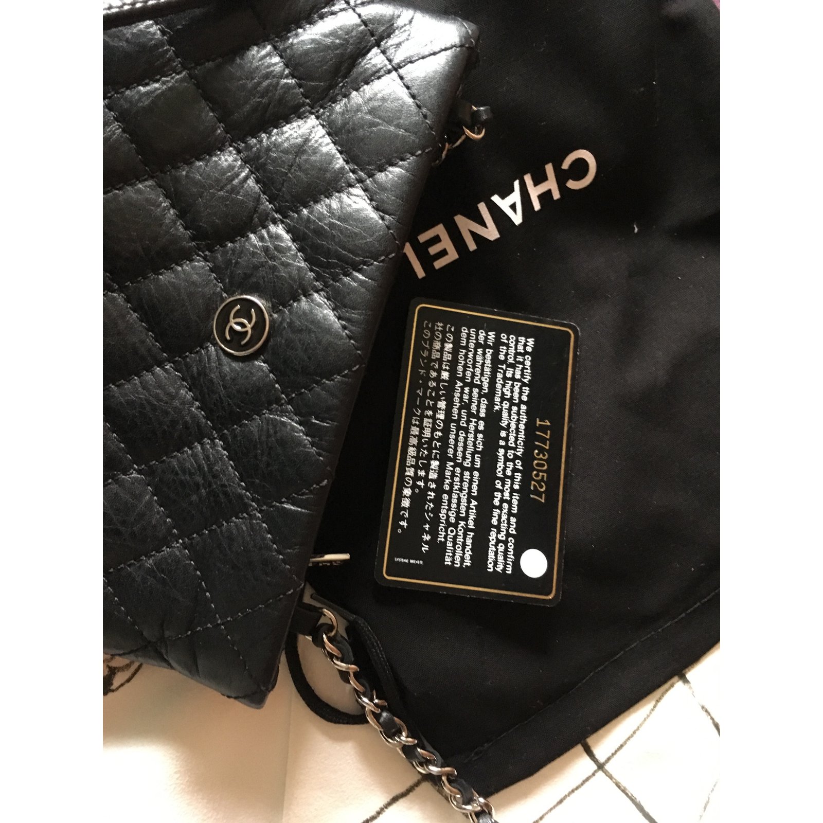 Chanel Pochette bandoleer uniform Black Leather ref.50232 - Joli