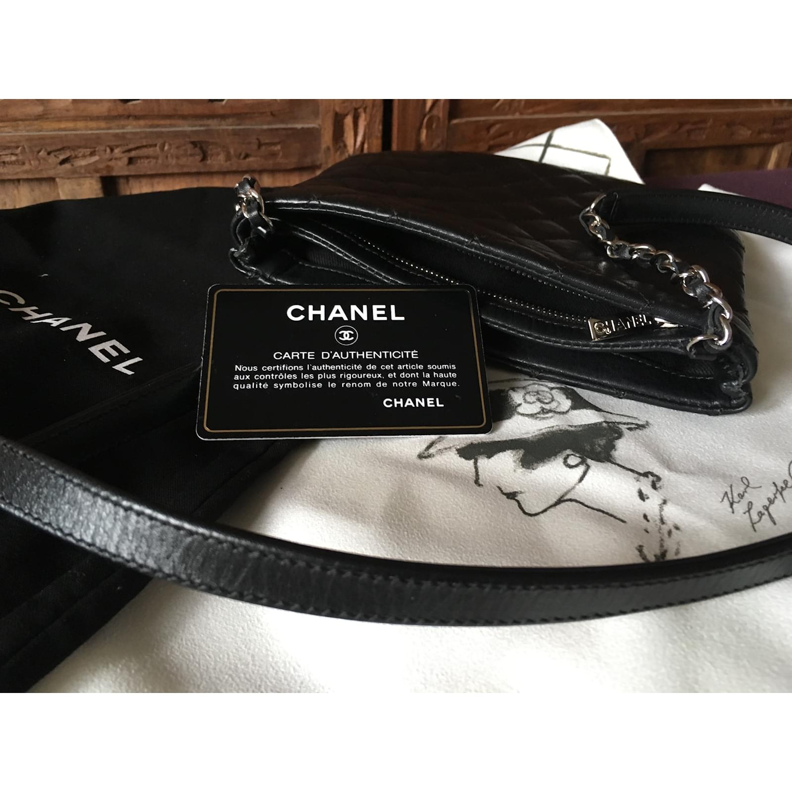 Chanel BELT BAG UNIFORM Black Leather ref.83117 - Joli Closet