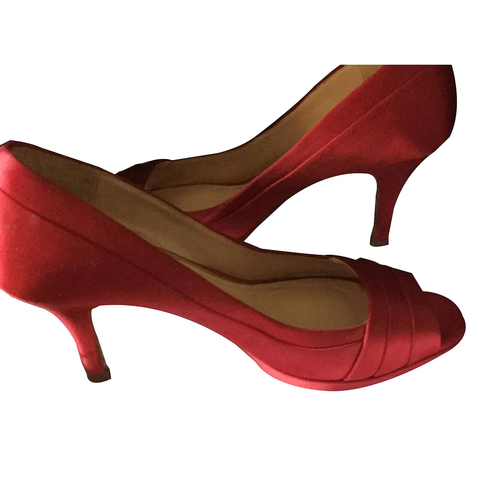 clarks red heels