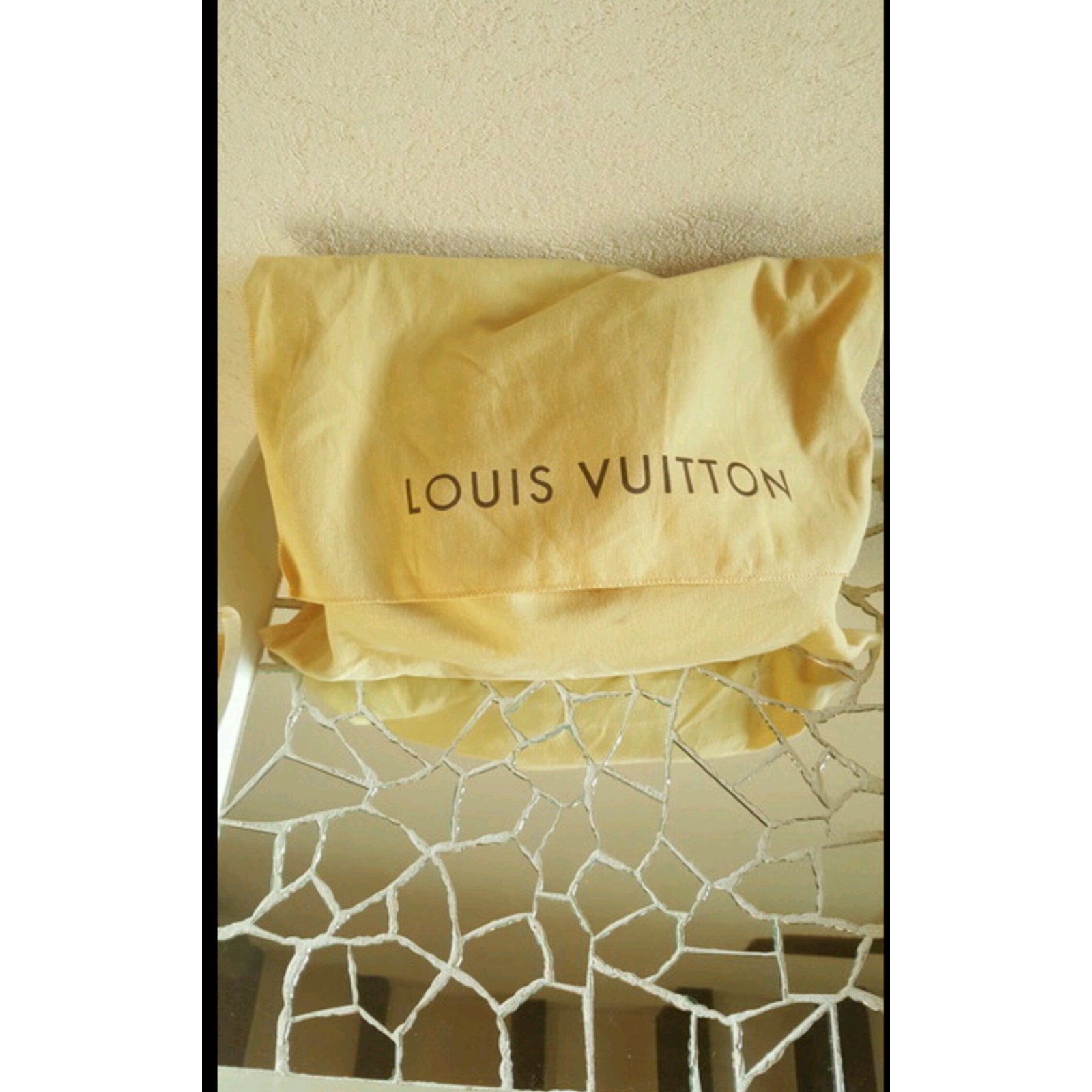 Louis Vuitton Menilmontant Brown Cloth ref.704642 - Joli Closet