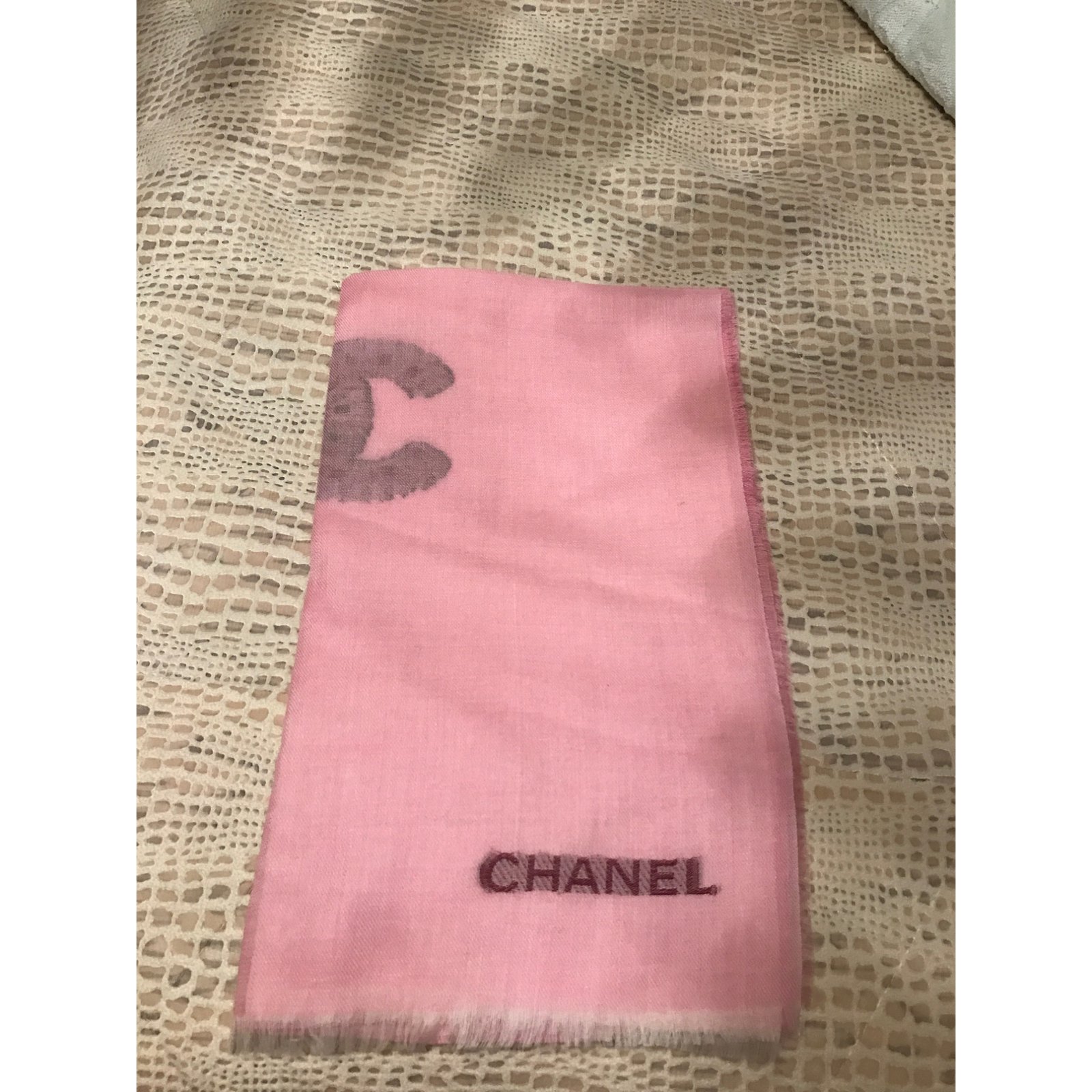 Chanel Cashmere sweater Pink ref.854236 - Joli Closet