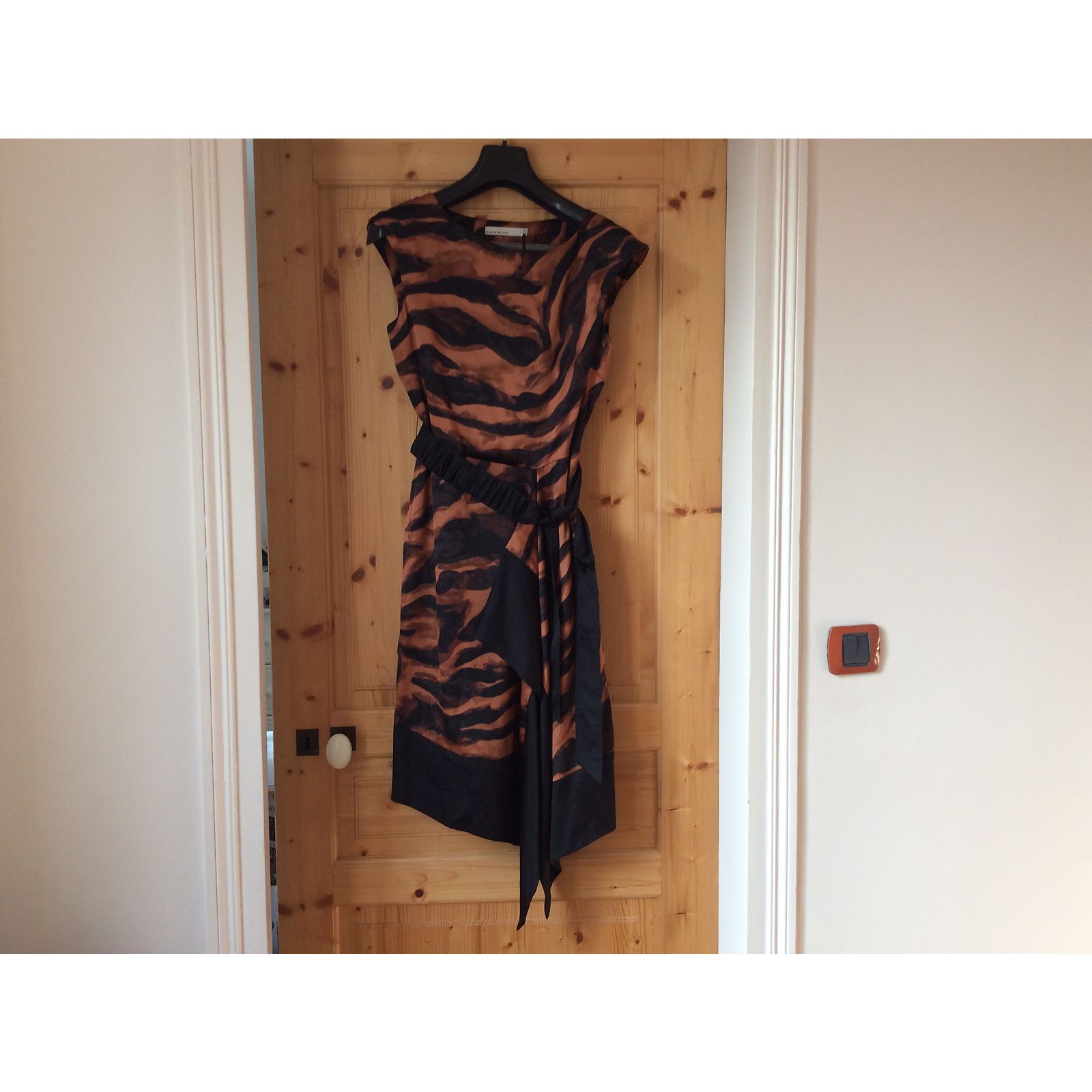 Robe Zébrée Rouge Karen Millen - Taille UK10 (38), Manches Longues, Très Bon état
