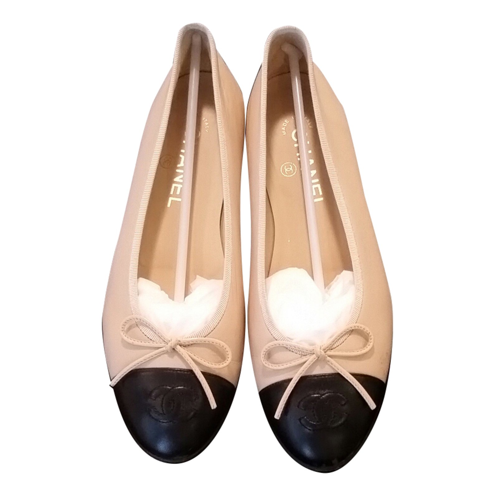 Chanel Beige / Schwarz Zweifarbige Ballerinas Leder ref.30380 Joli Closet