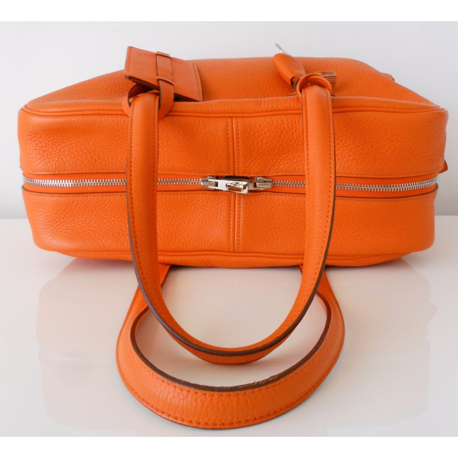 Hermès HERMES VICTORIA 2 Orange Leather ref.31072 - Joli Closet