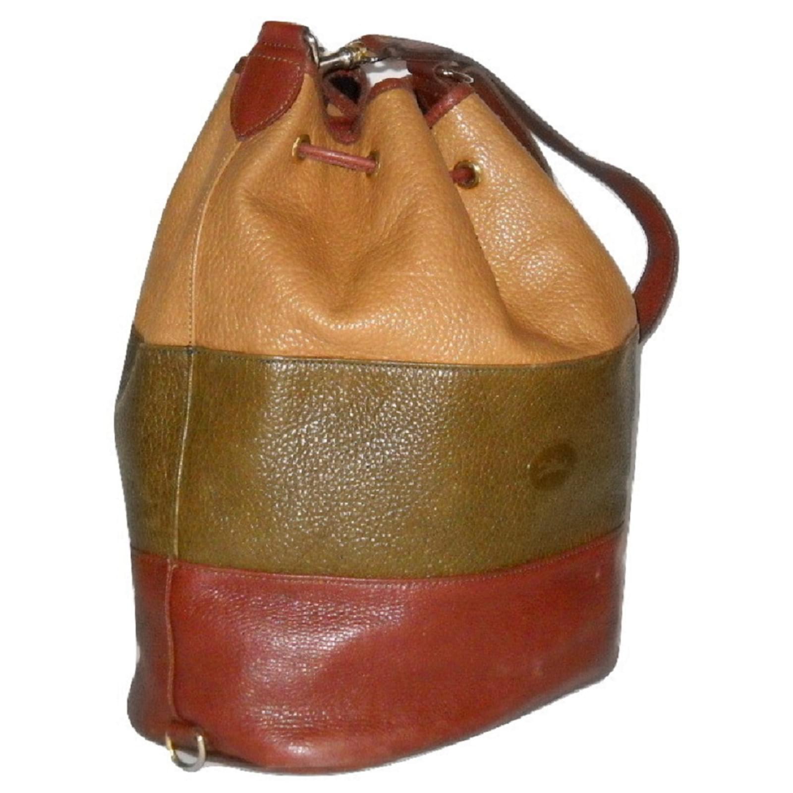 Vintage sac seau cuir grané Vintage sac seau cuir grané