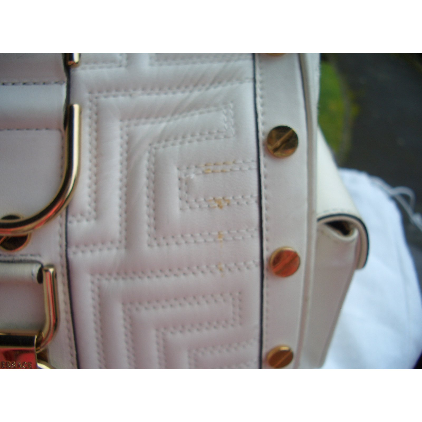 Gianni Versace Handbag Cream Leather ref.32645 - Joli Closet