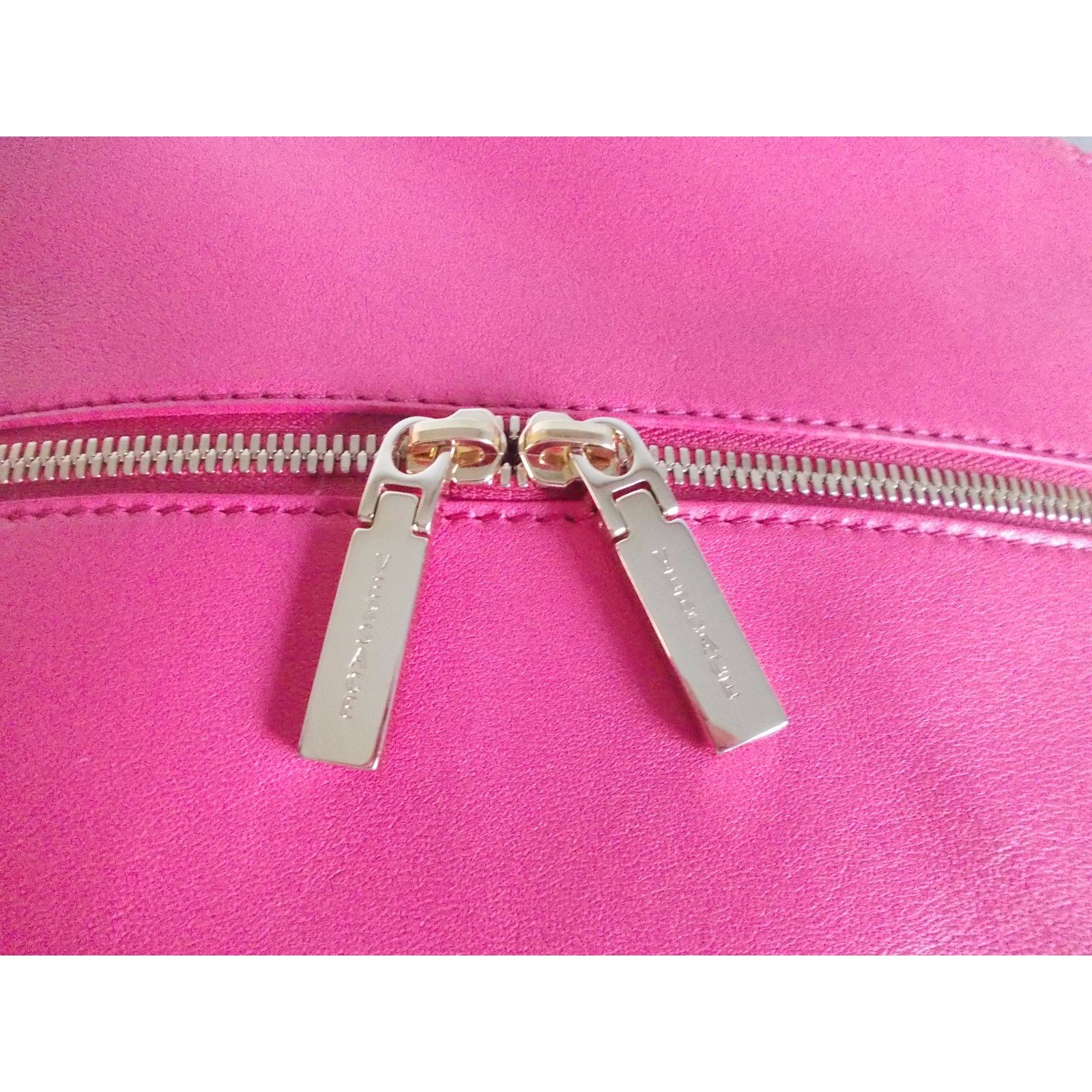 Gianni Versace Handbag Pink Leather ref.34275 - Joli Closet