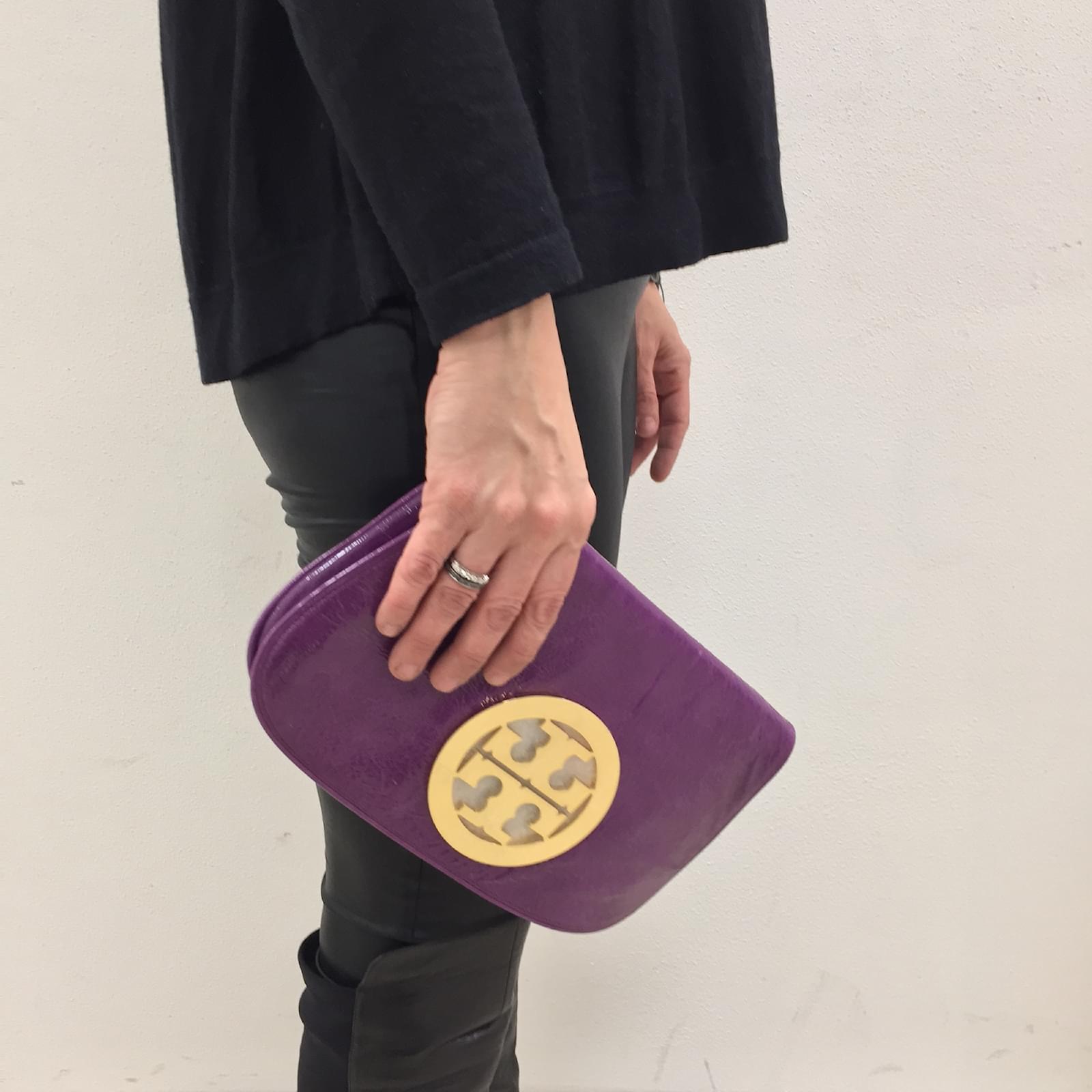 Tory Burch Clutch bag Purple Patent leather  - Joli Closet