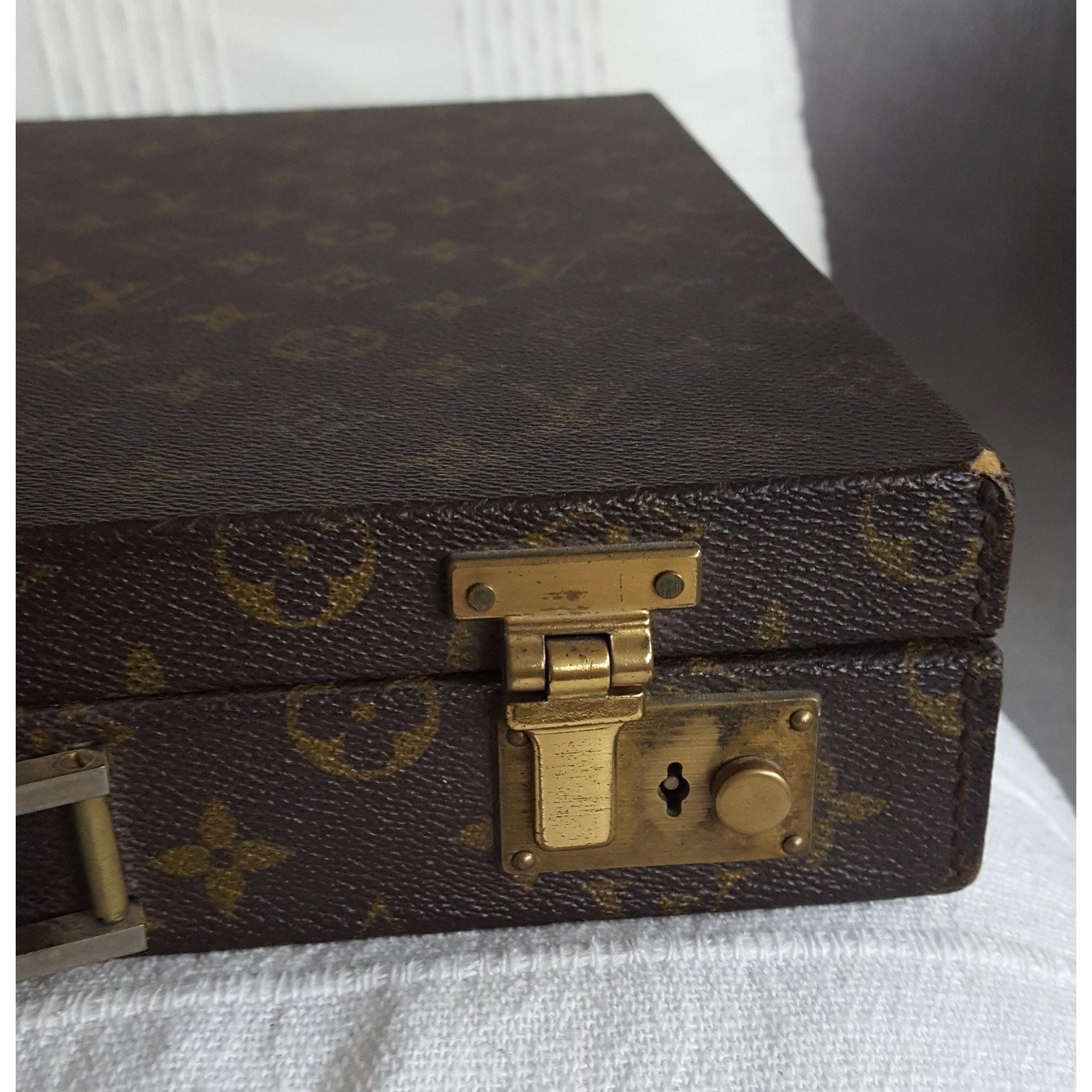 Louis Vuitton Purses, wallets, cases Brown Leather ref.200176 - Joli Closet