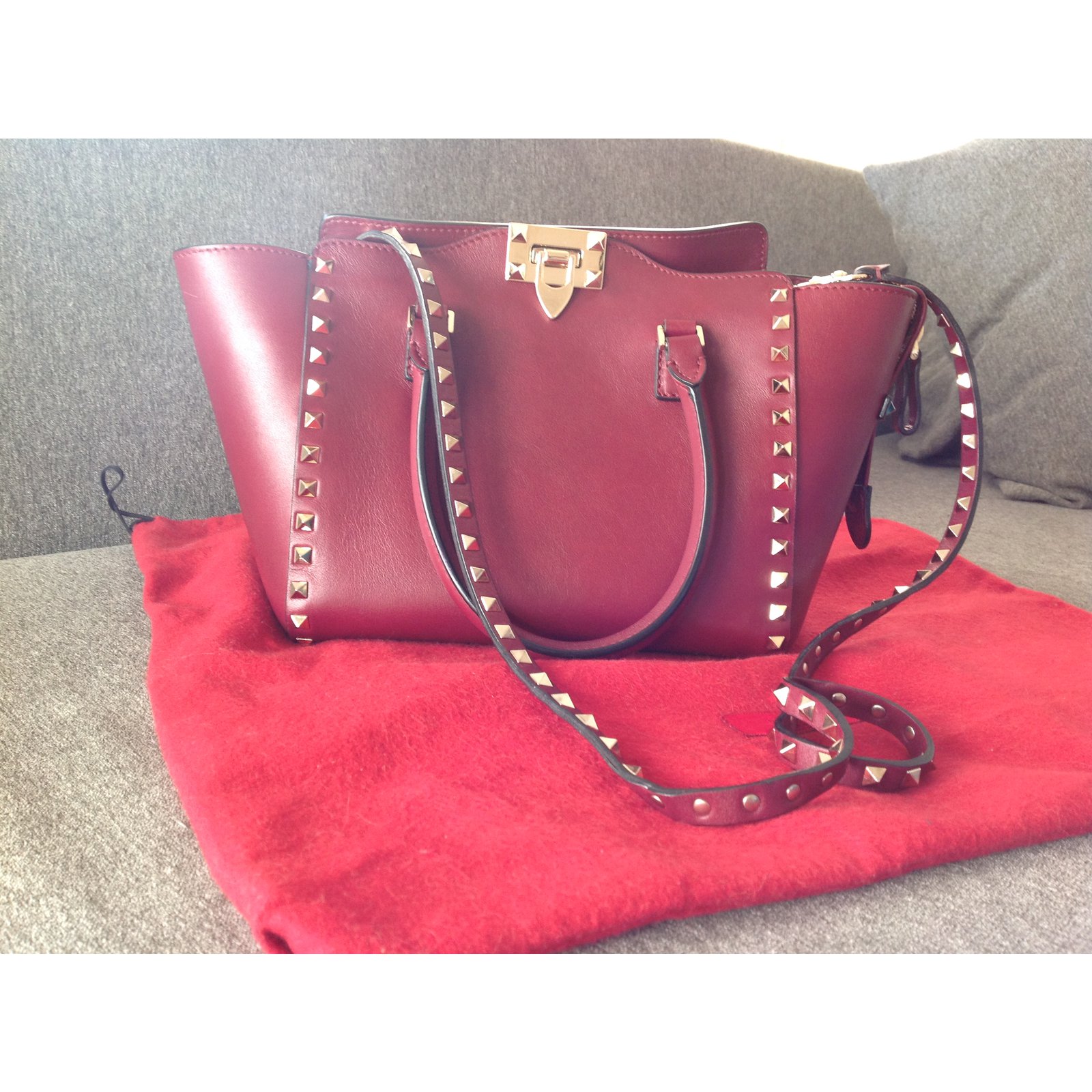 NEW Valentino By Mario Valentino Mia Crossbody Bag in Lipstick Red |  Crossbody bag, Bags, Mario valentino