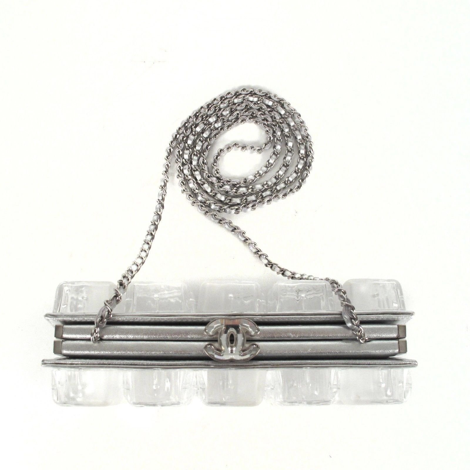 Chanel Ice Cube Clutch with drop in crossbody shoulder strap Silvery Leather  ref.37051 - Joli Closet