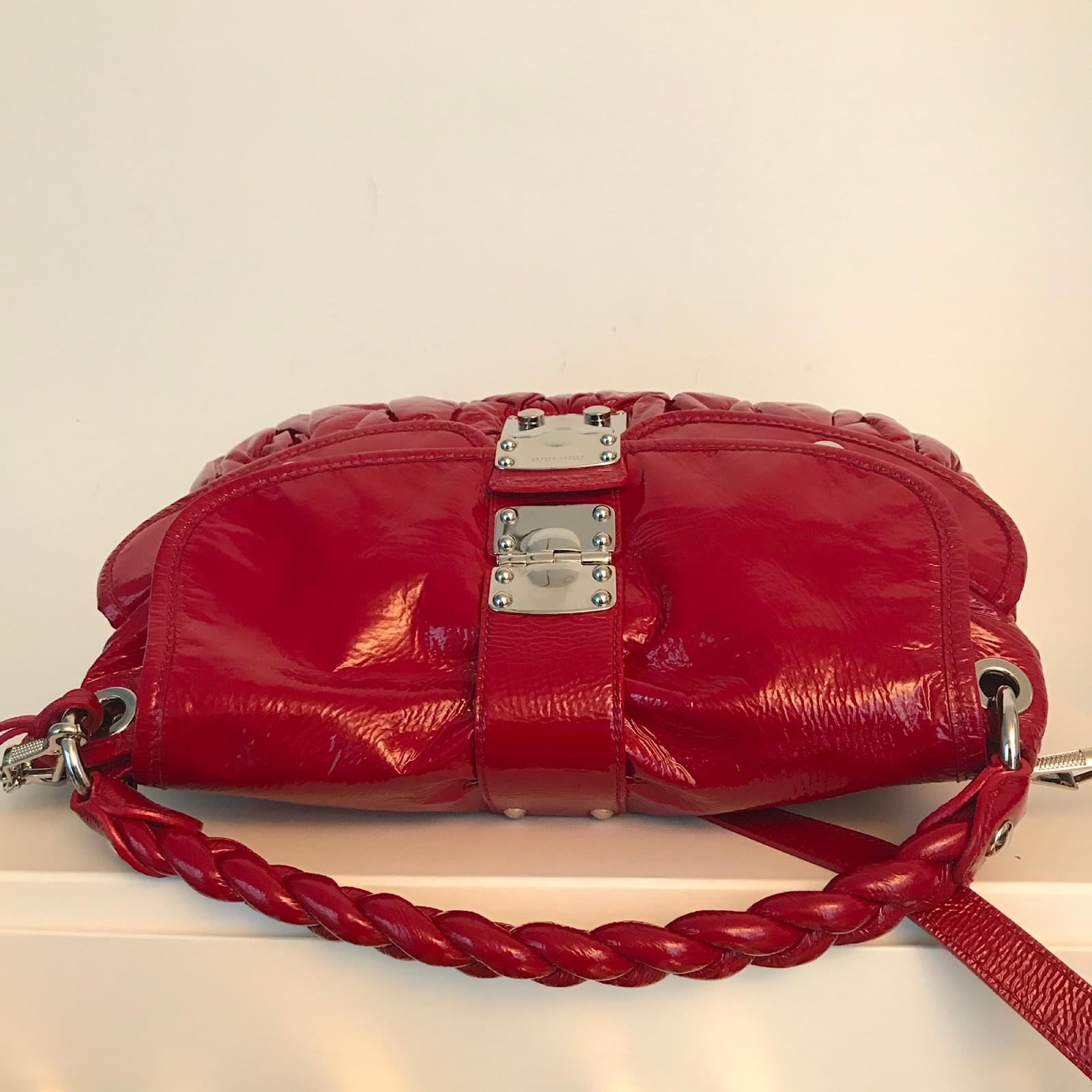 Miu Miu Handbag Red Patent leather ref.38995 Joli Closet