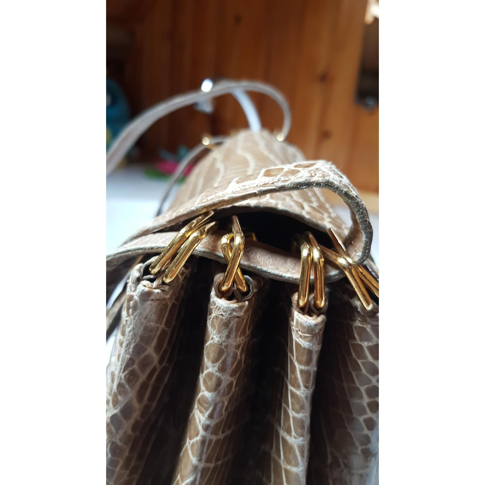 inconnue Sac Vintage Crocodile Cuir vernis Beige ref.39922 - Joli Closet