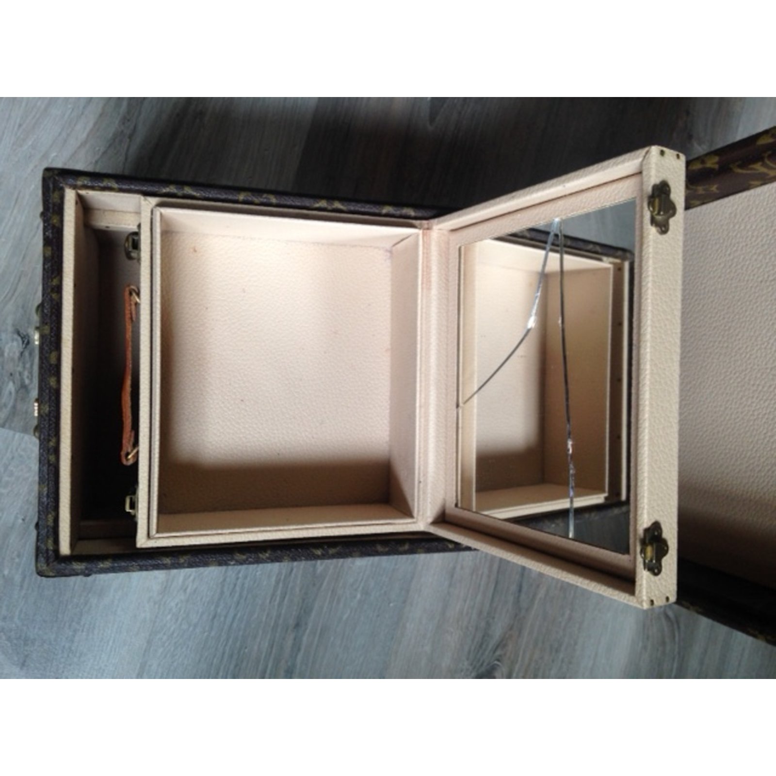 Louis Vuitton Vanity-case Brown Leather Cloth ref.42279 - Joli Closet