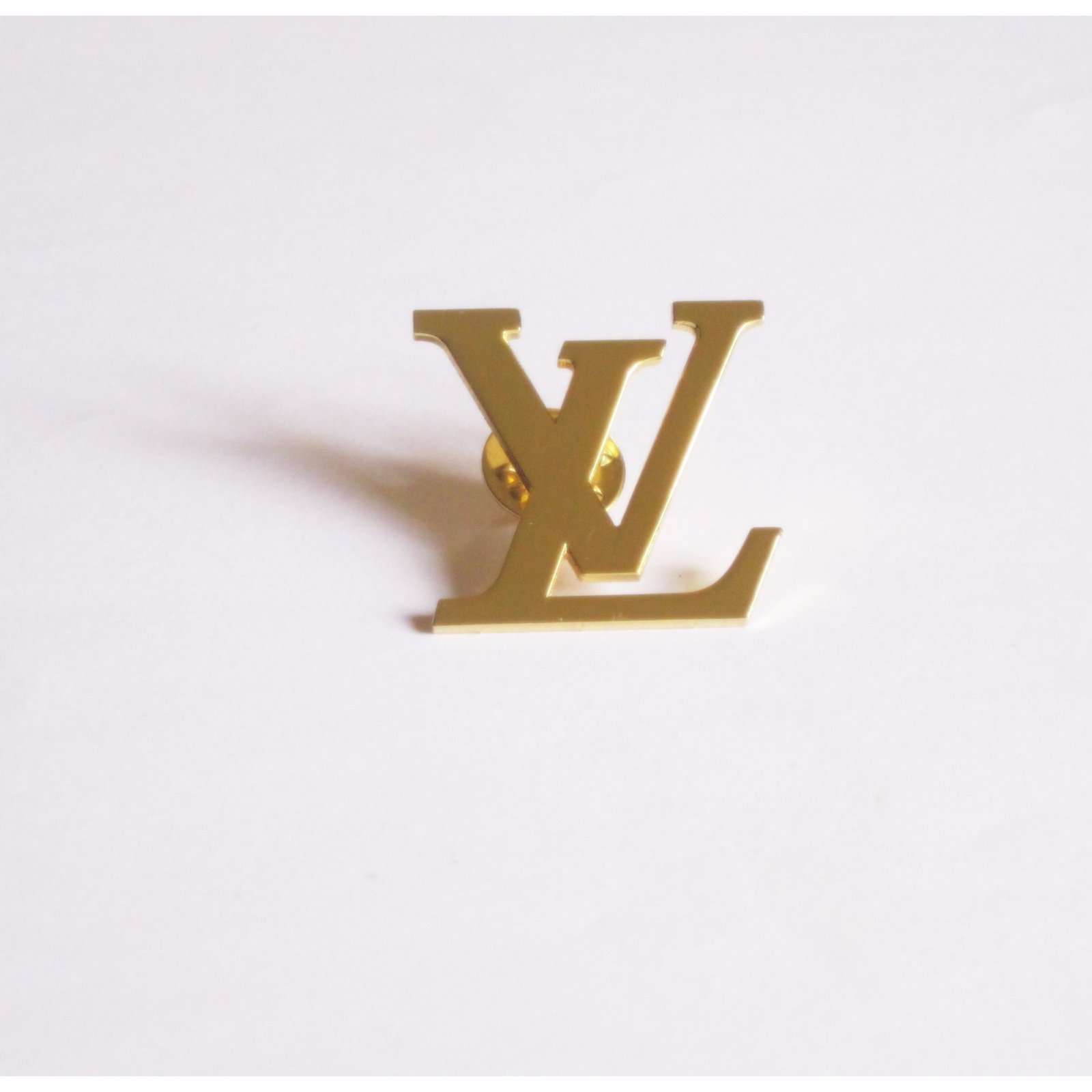 Louis Vuitton BOBBY PINS Golden Gold-plated ref.41186 - Joli Closet