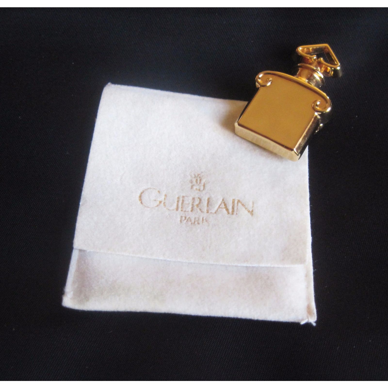 Broche Guerlain En Métal Doré - Neuf Sans Emballage