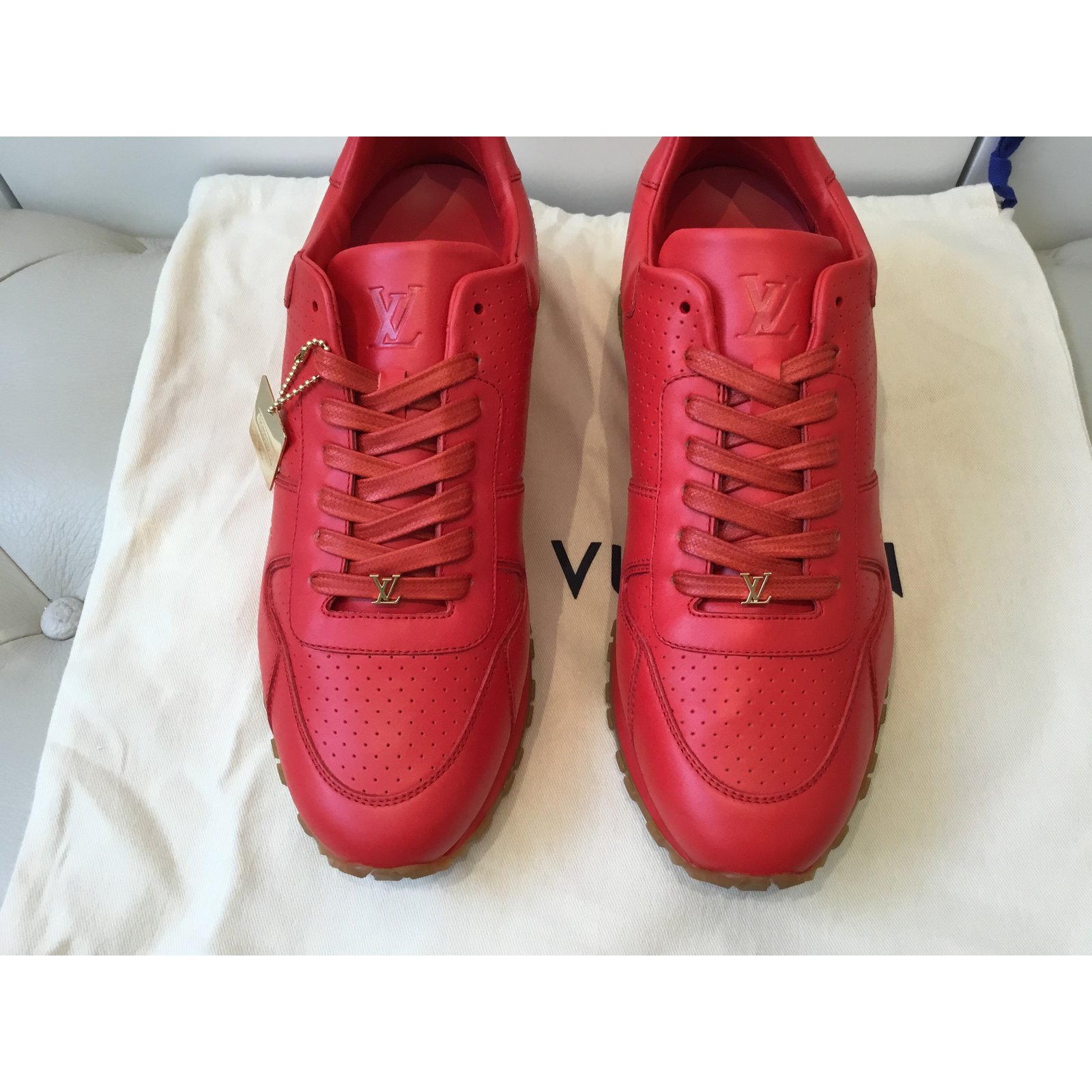 Louis Vuitton Sneakers Red Leather ref.21172 - Joli Closet
