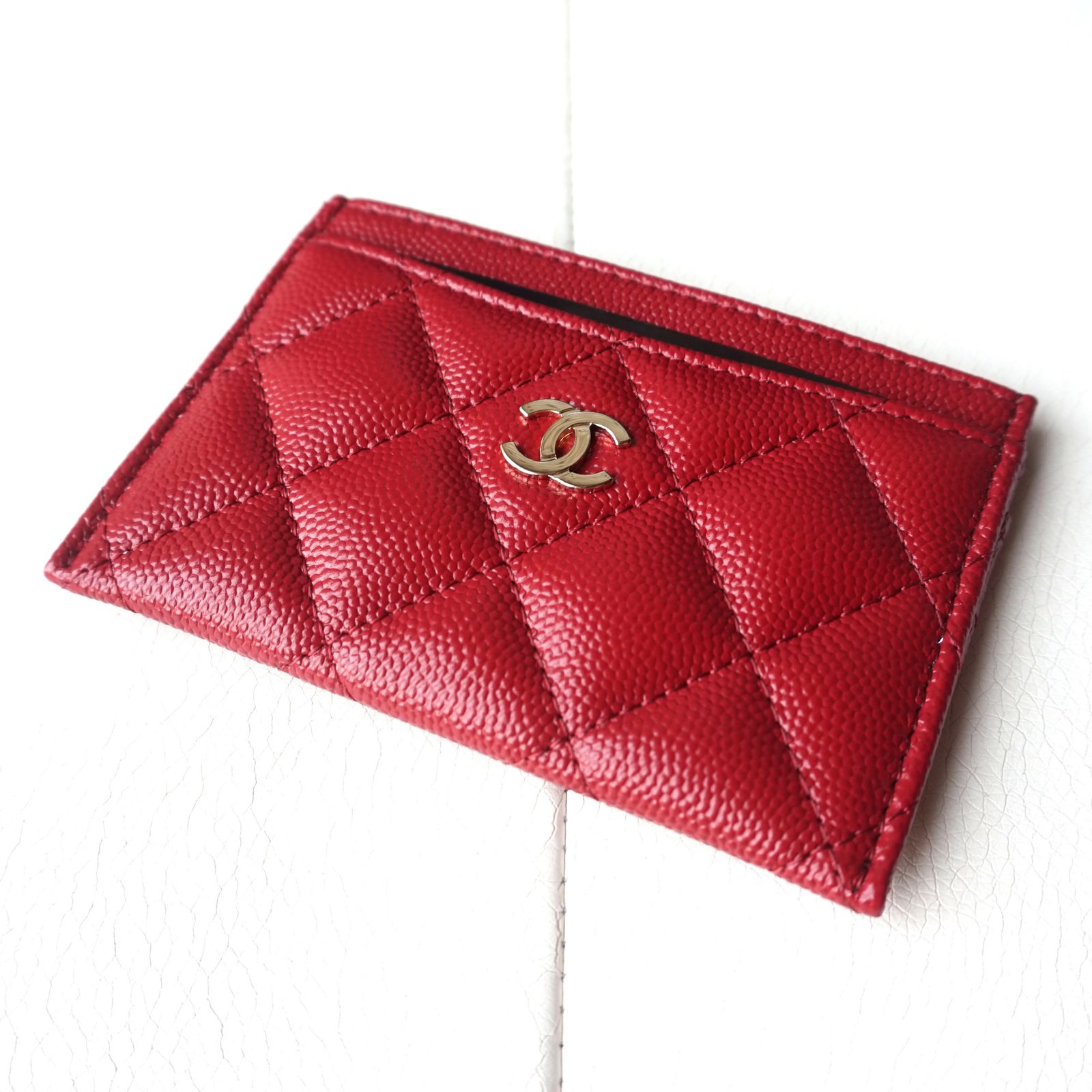 Chanel Red Classic Flap Lambskin Card Holder on Chain Leather ref.1054069 -  Joli Closet