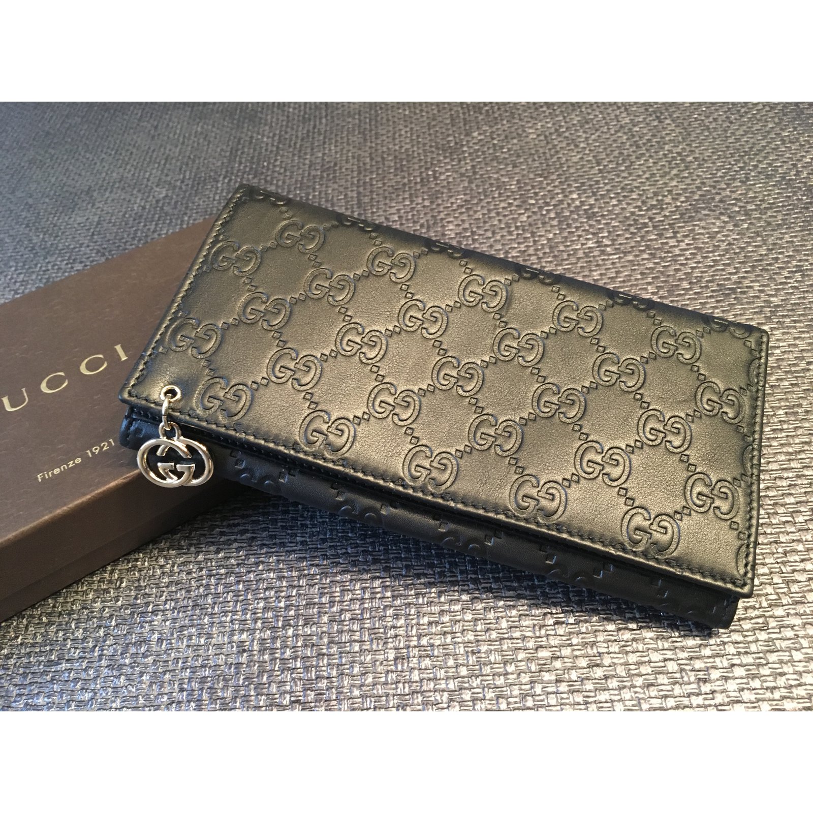 Gucci Monogramm Black Leather ref.47160 - Joli Closet