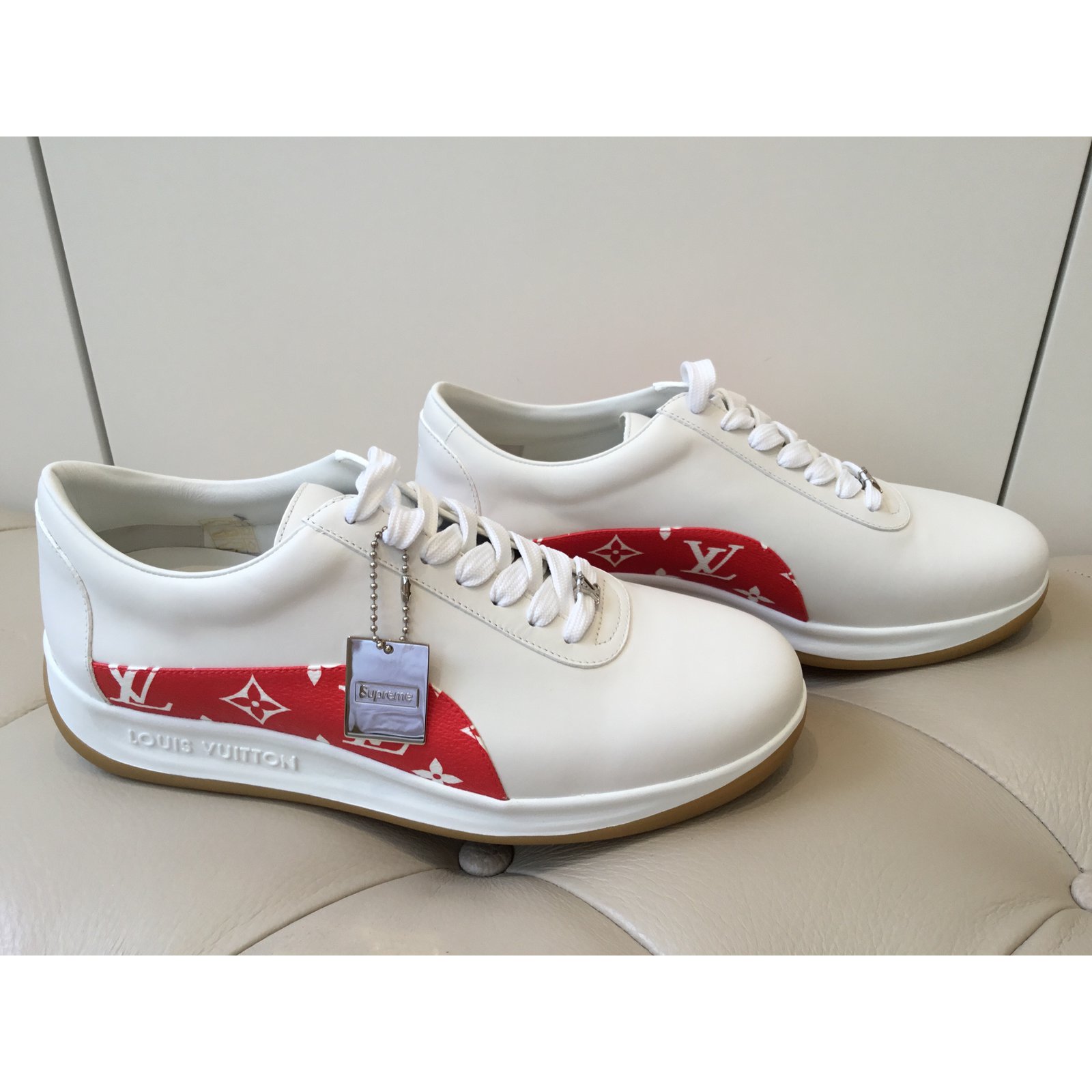 Louis Vuitton Sneakers White Leather ref.572478 - Joli Closet