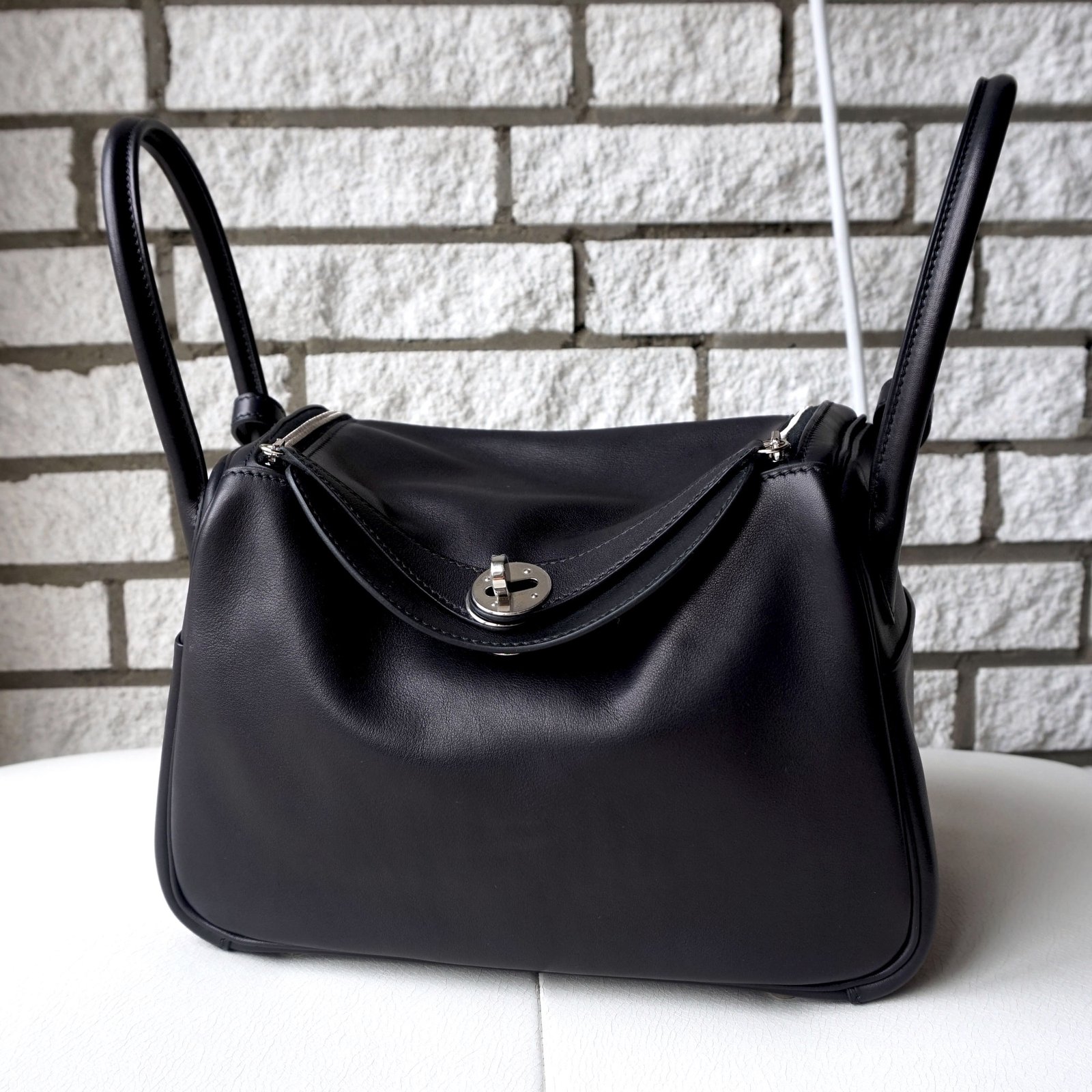 hermes lindy black 26