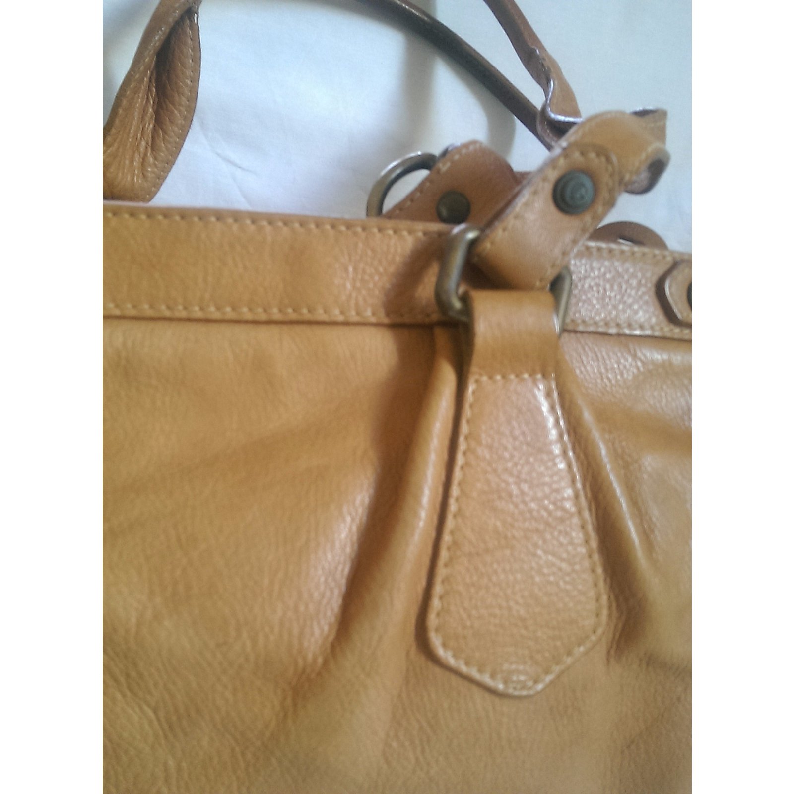 Leather handbag Guy Laroche Brown in Leather - 22803716