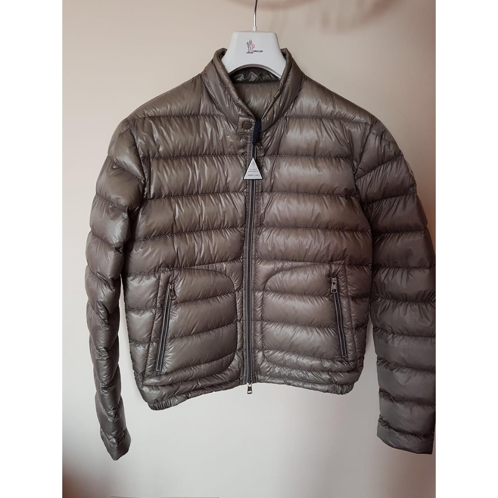moncler modello