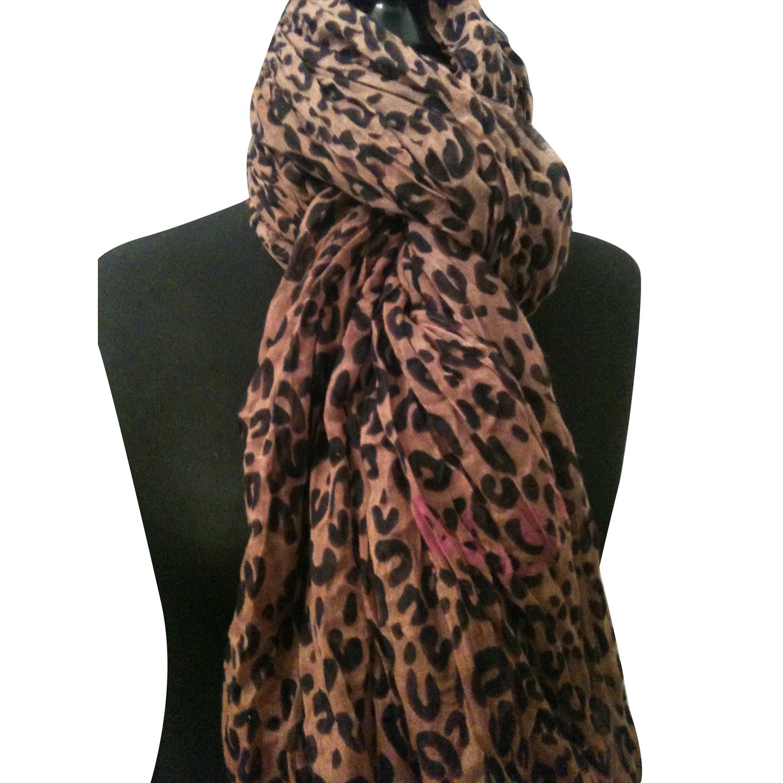 Louis Vuitton Scarf Brown Khaki Leopard print Silk Cashmere ref.49473 -  Joli Closet