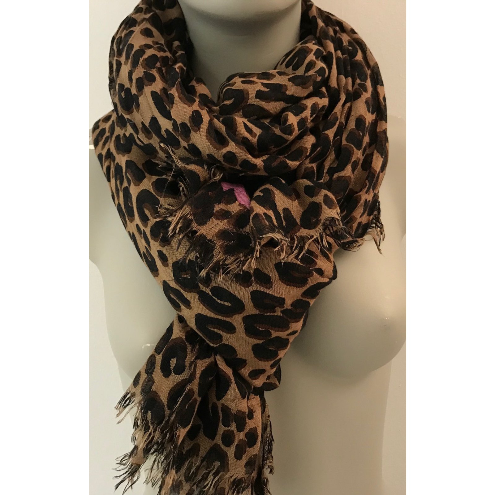 Louis Vuitton - Authenticated Scarf - Silk Brown Leopard for Women, Good Condition