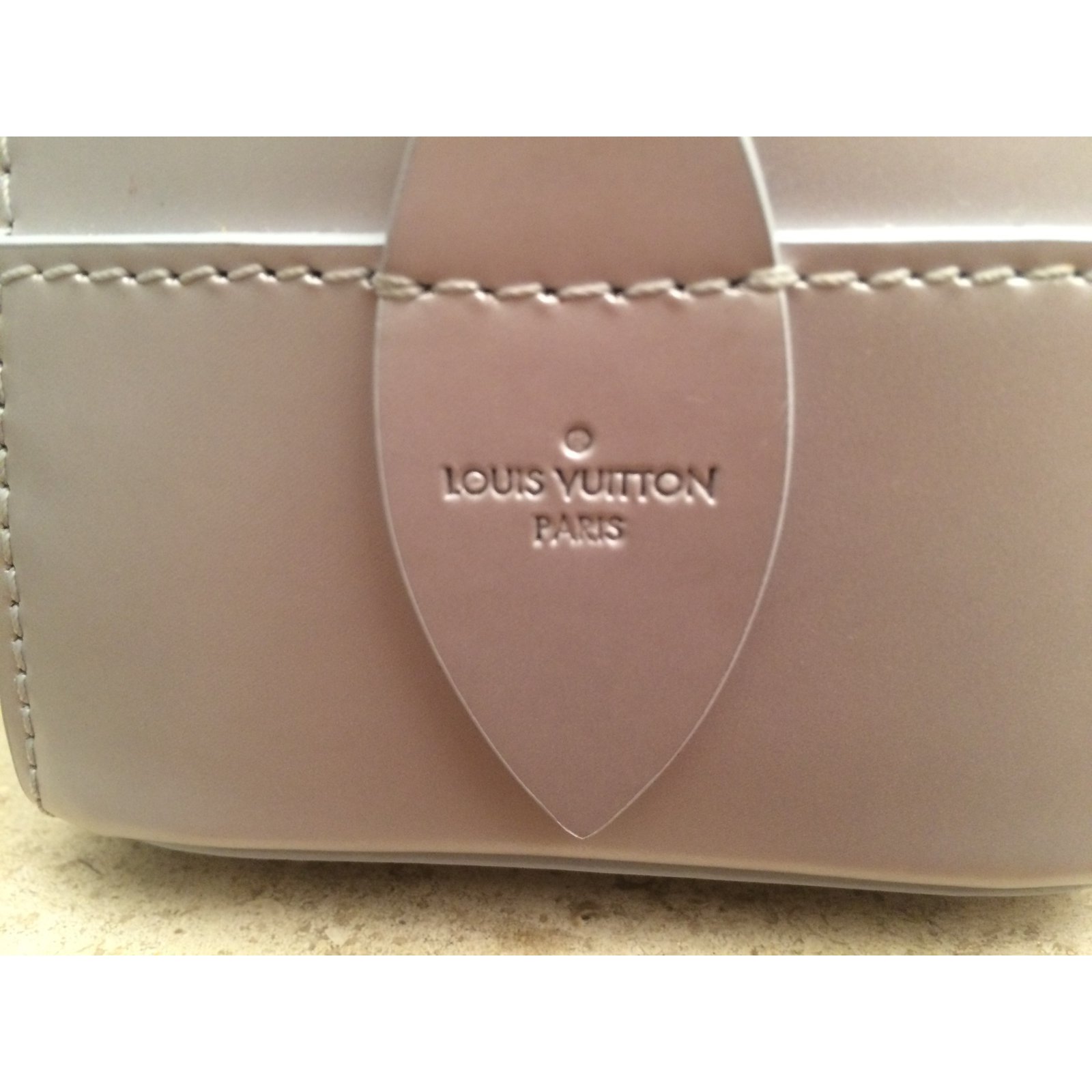 Louis Vuitton Dora Mini Bag Silvery Lambskin ref.49633 - Joli Closet