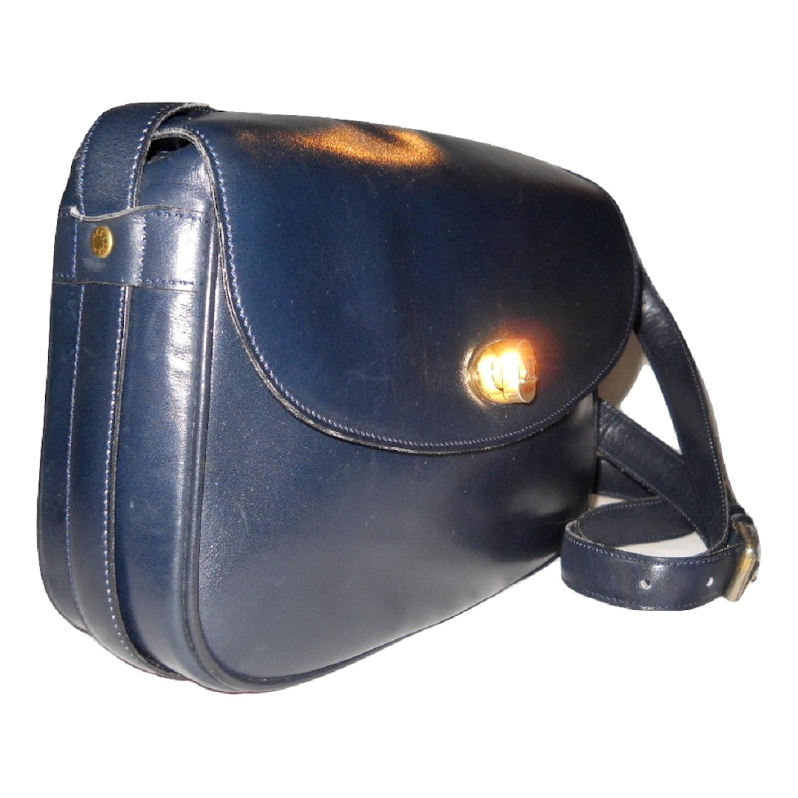 Céline CELINE Shoulder Bag Leather Navy Auth rd5176 Navy blue ref.928337 -  Joli Closet