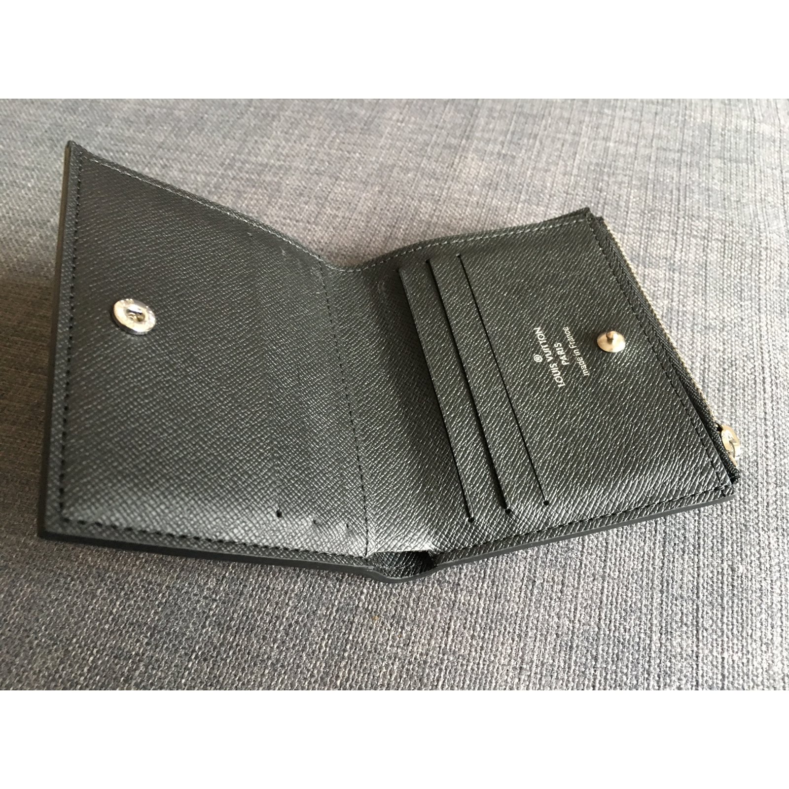 Louis Vuitton Smart Wallet new Black Leather ref.50619 - Joli Closet