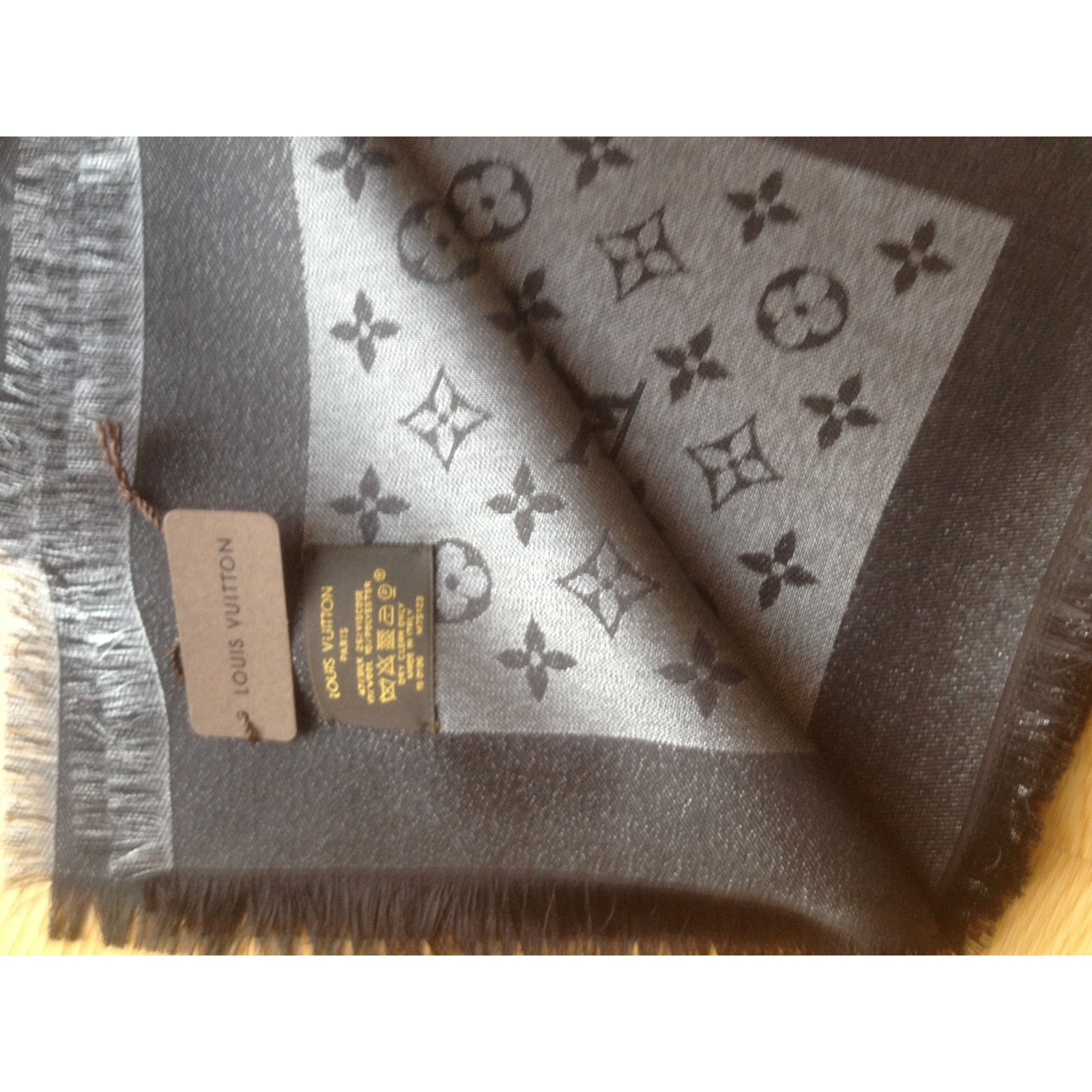 Louis Vuitton Classic Monogram Scarf Black Silk ref.55663 - Joli Closet